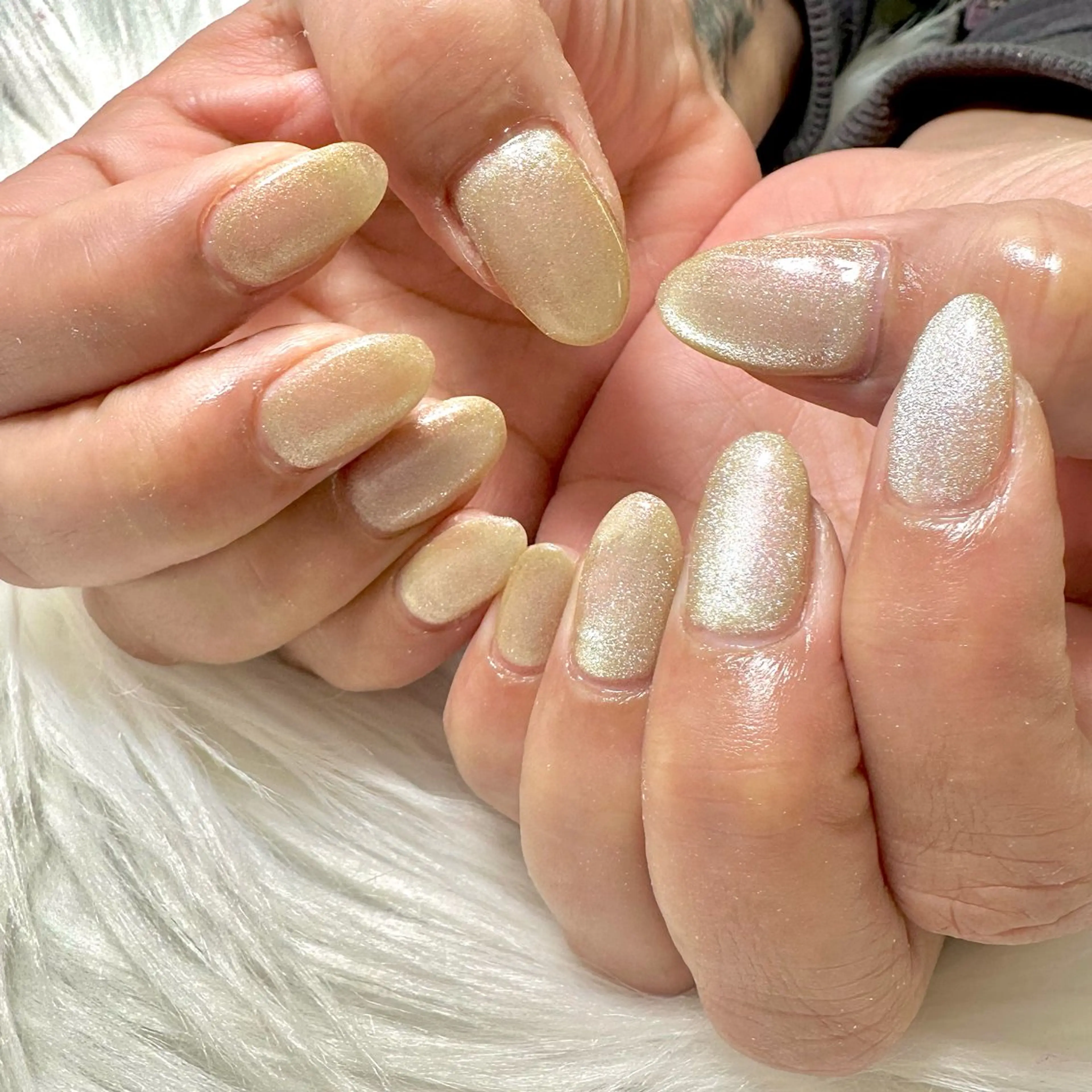 ネイル ジェルネイル ゴールド マグネットネイル ハンドネイル Heartnail Hino Reinaのネイルデザイン