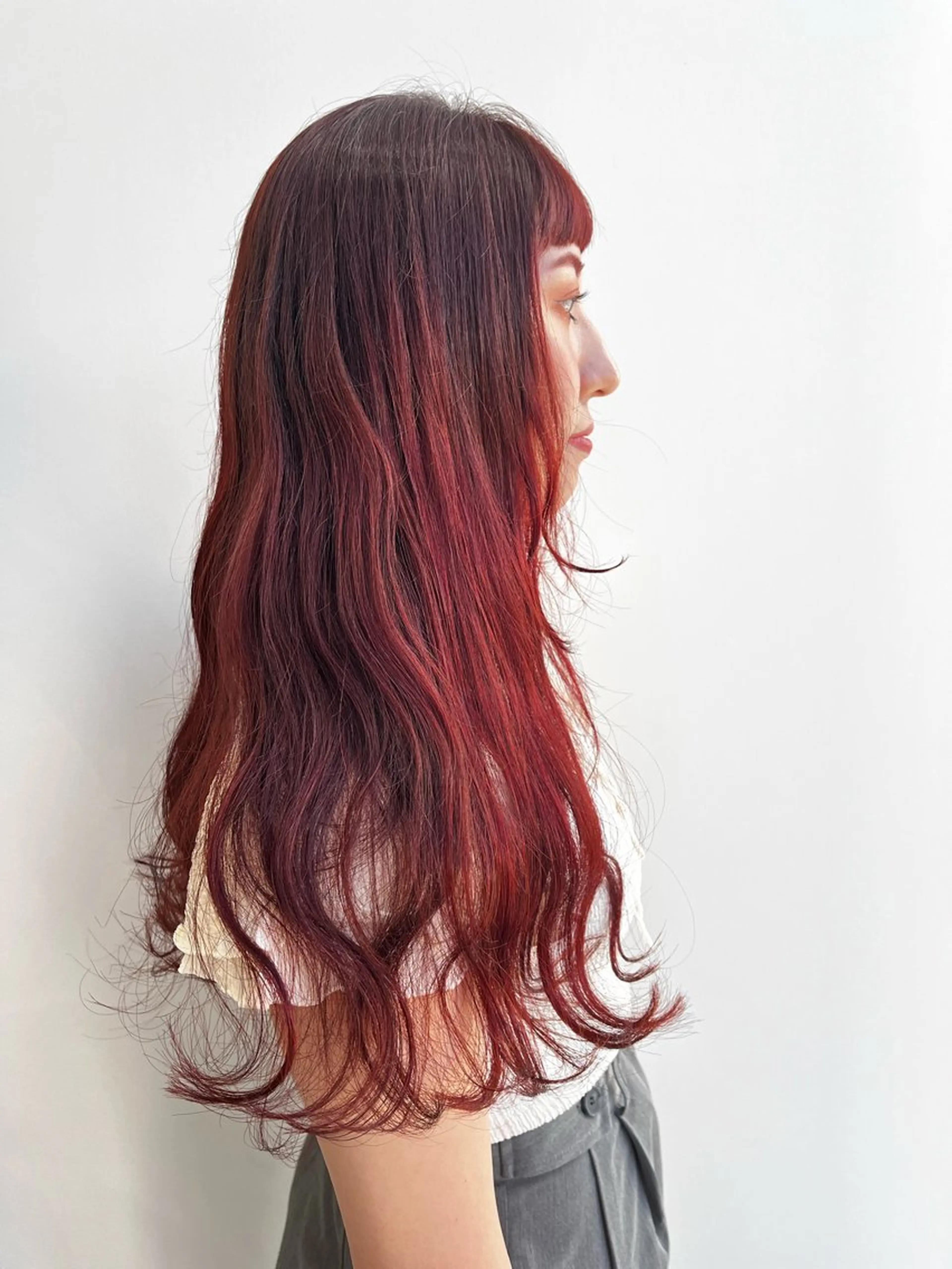 ロング カラー ヘアアレンジ 🥀暖色韓国ヘア💕 保科侑花のヘアスタイル