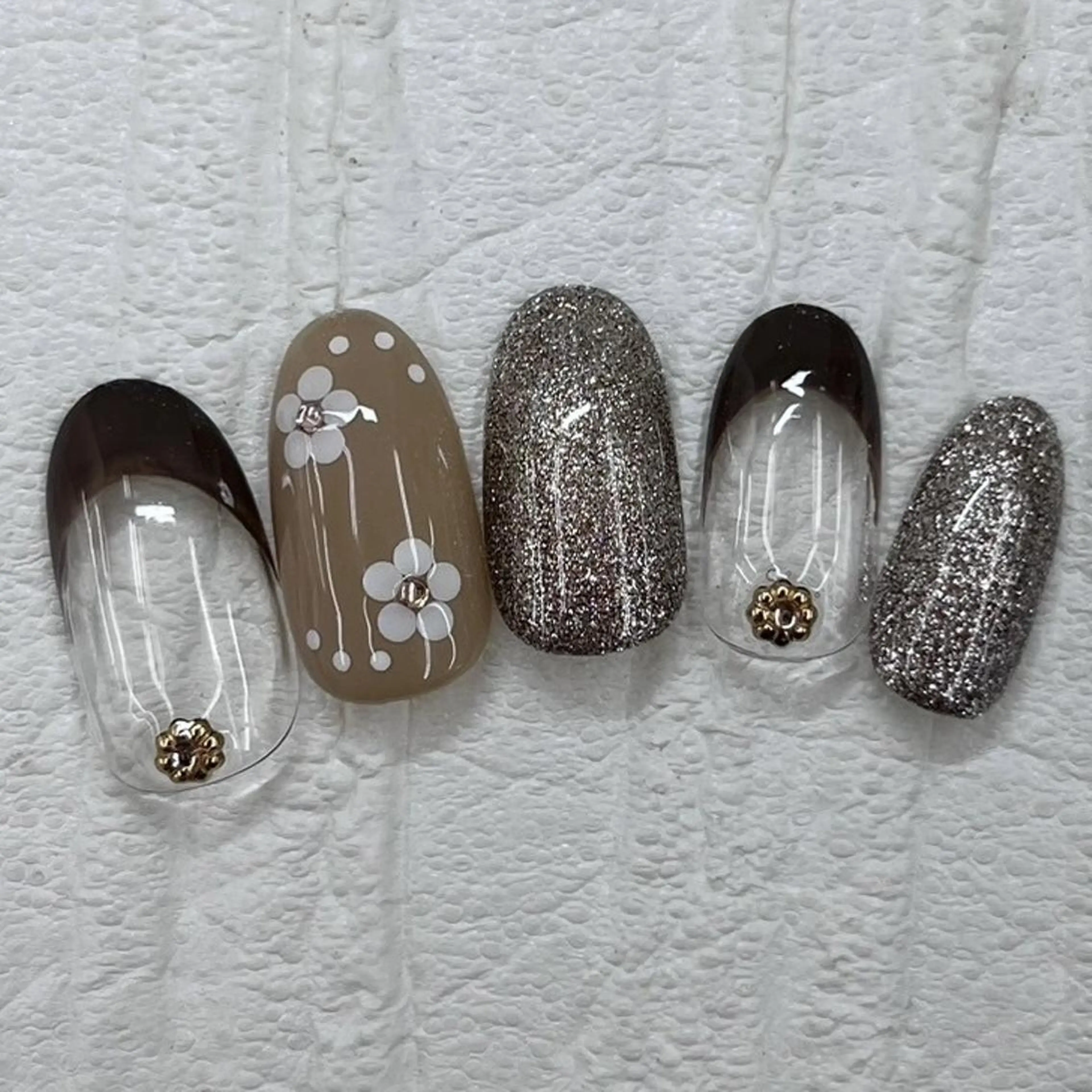 ネイル Nail salon Honey Beeのネイルデザイン