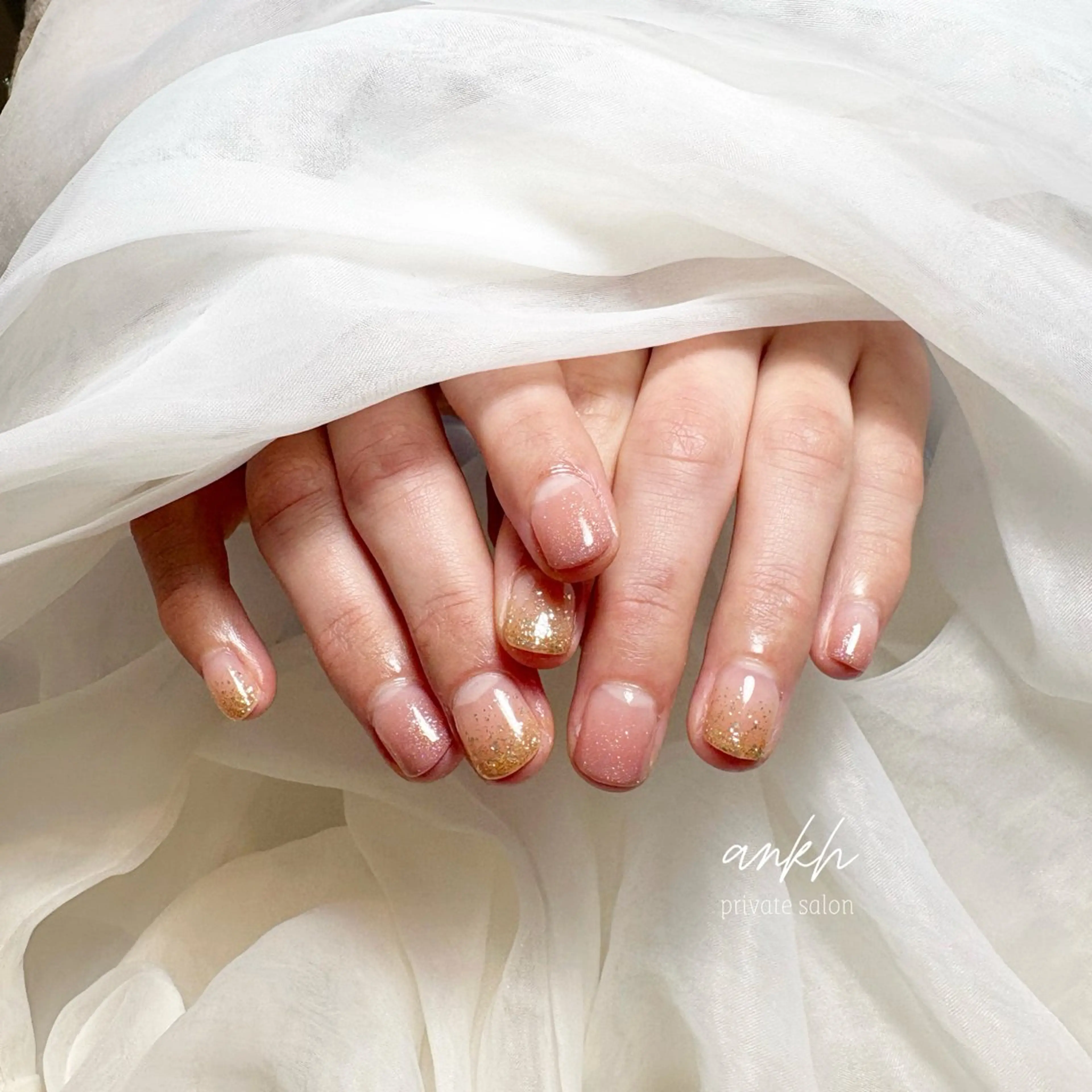 ネイル グラデーション ラメ(グリッター) ラメグラデーション シンプルネイル ankh. Minaのネイルデザイン