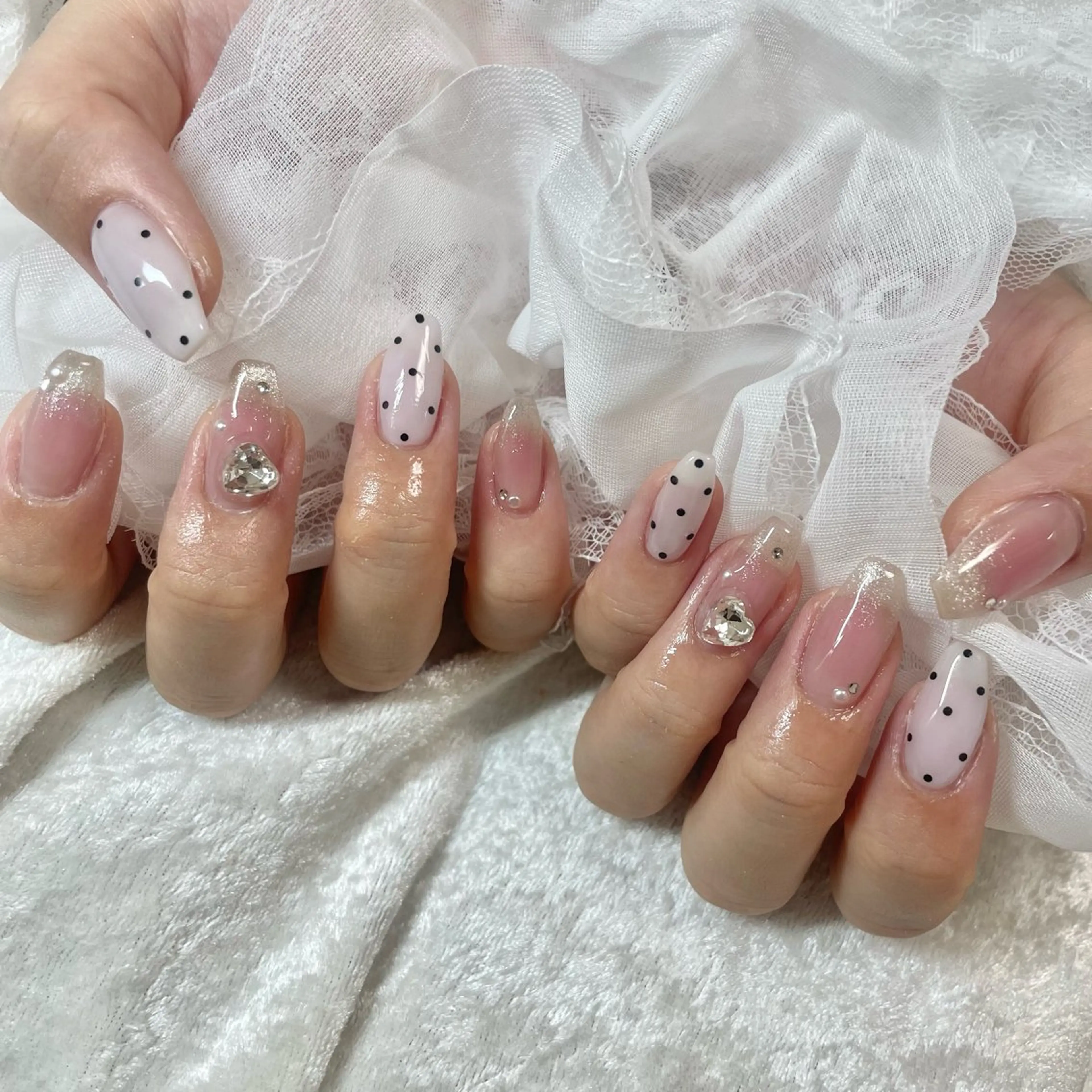ネイル チークネイル ドット 韓国ネイル 夏ネイル ワンホンネイル 🎀AYAKO 🎀中韓ネイルのネイルデザイン