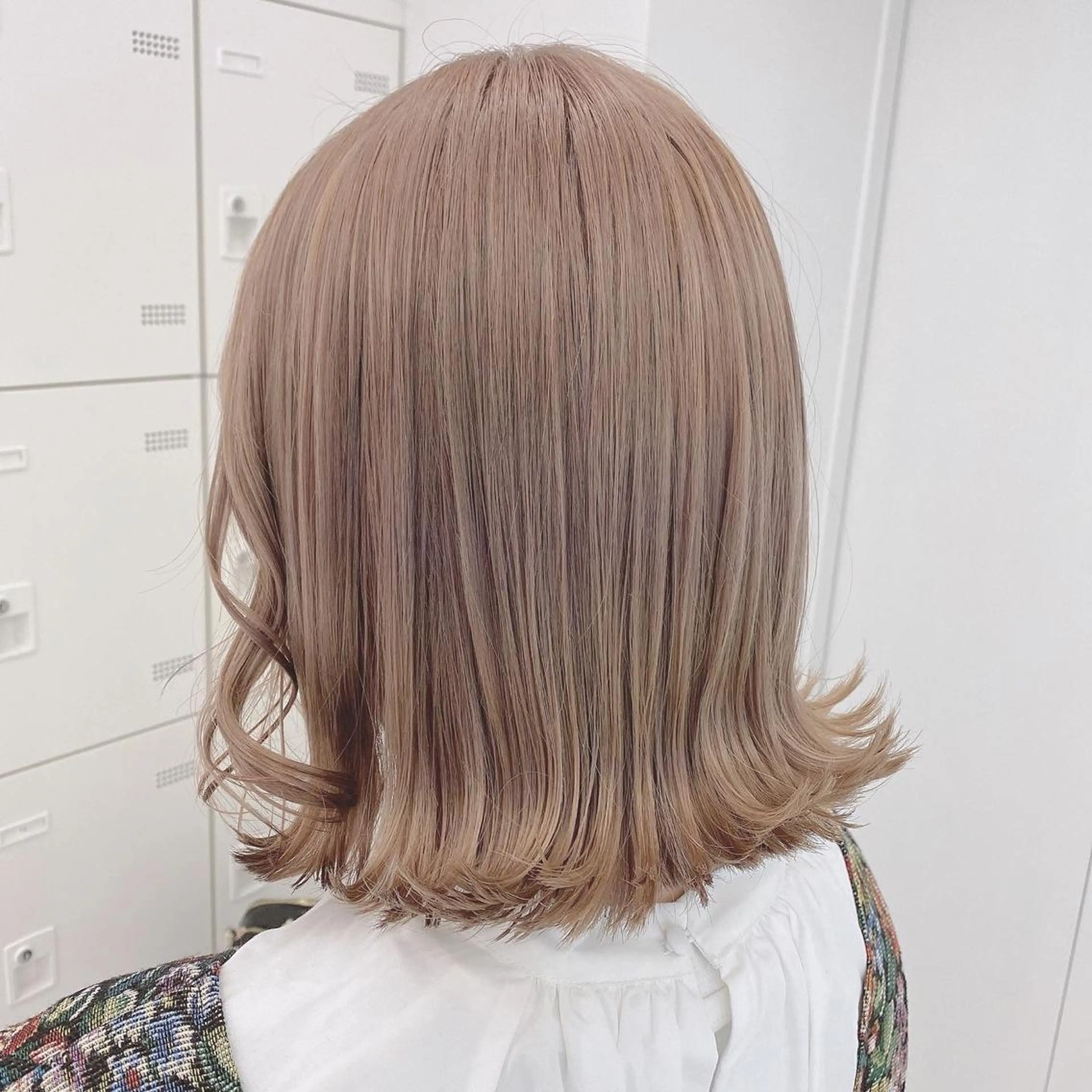 ミディアム カラー レイヤーダブルカラー KYONのヘアスタイル