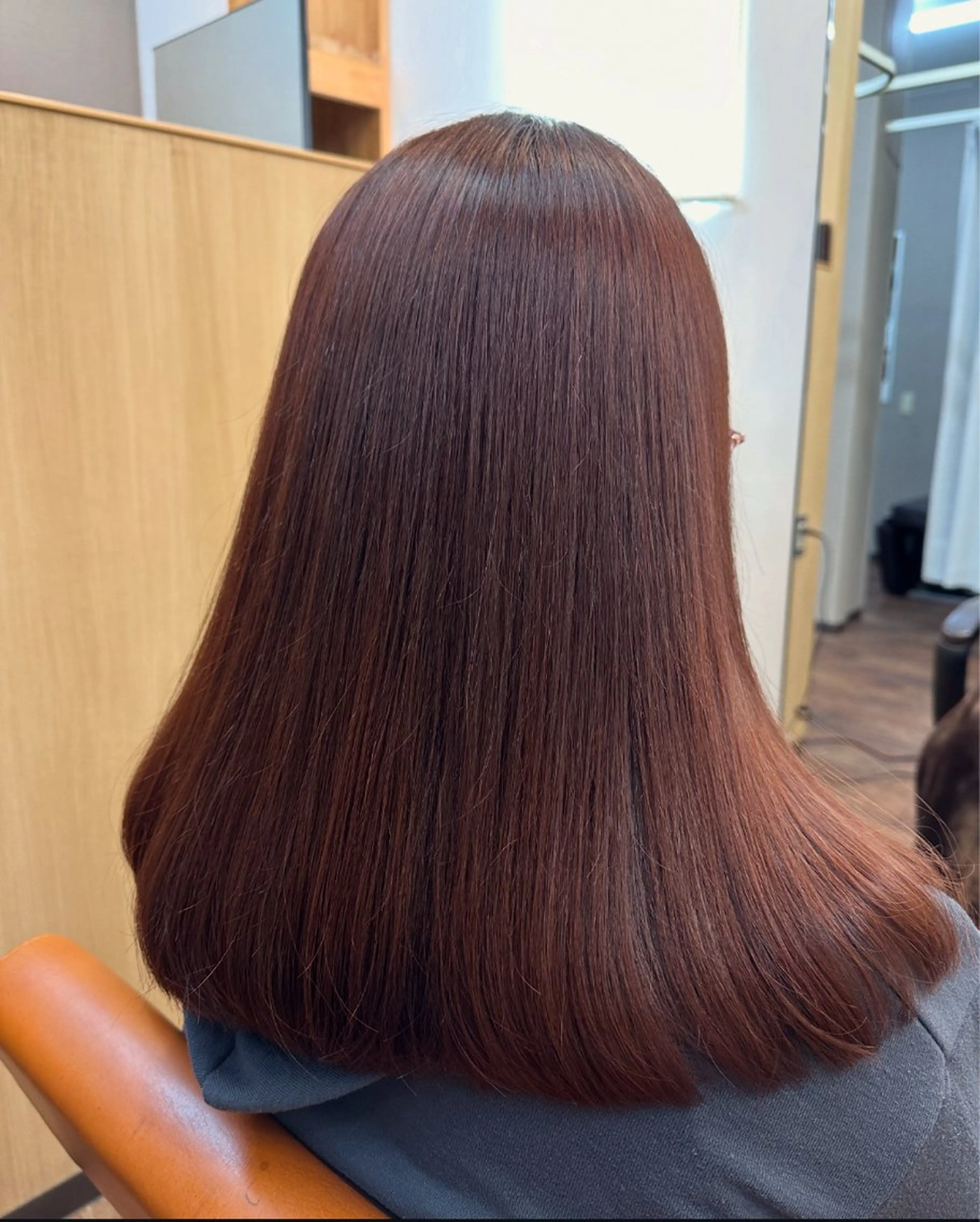 セミロング カラー 猪瀬 紗耶佳のヘアスタイル