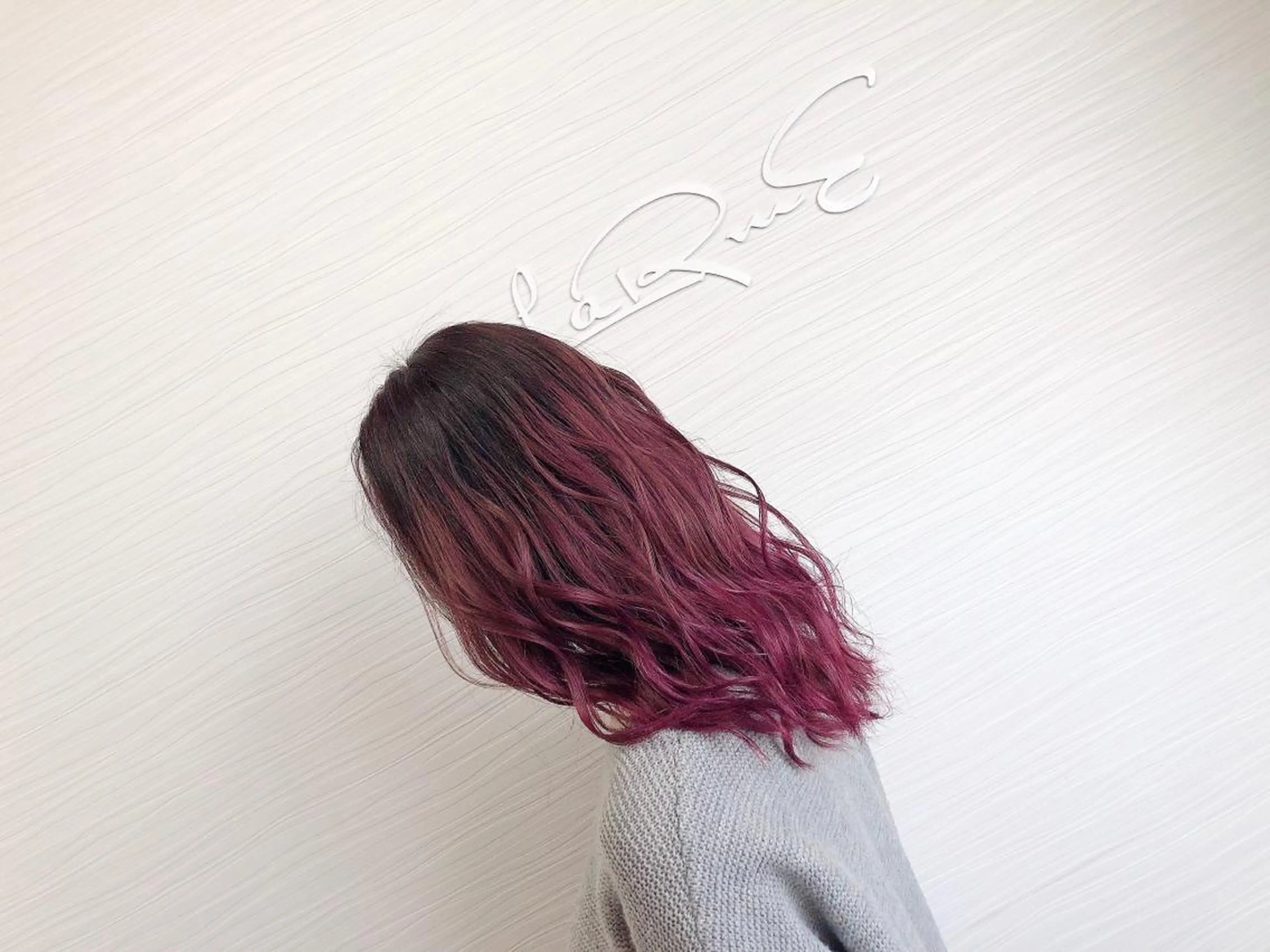 セミロング カラー LaRmE Ayumi.のヘアスタイル