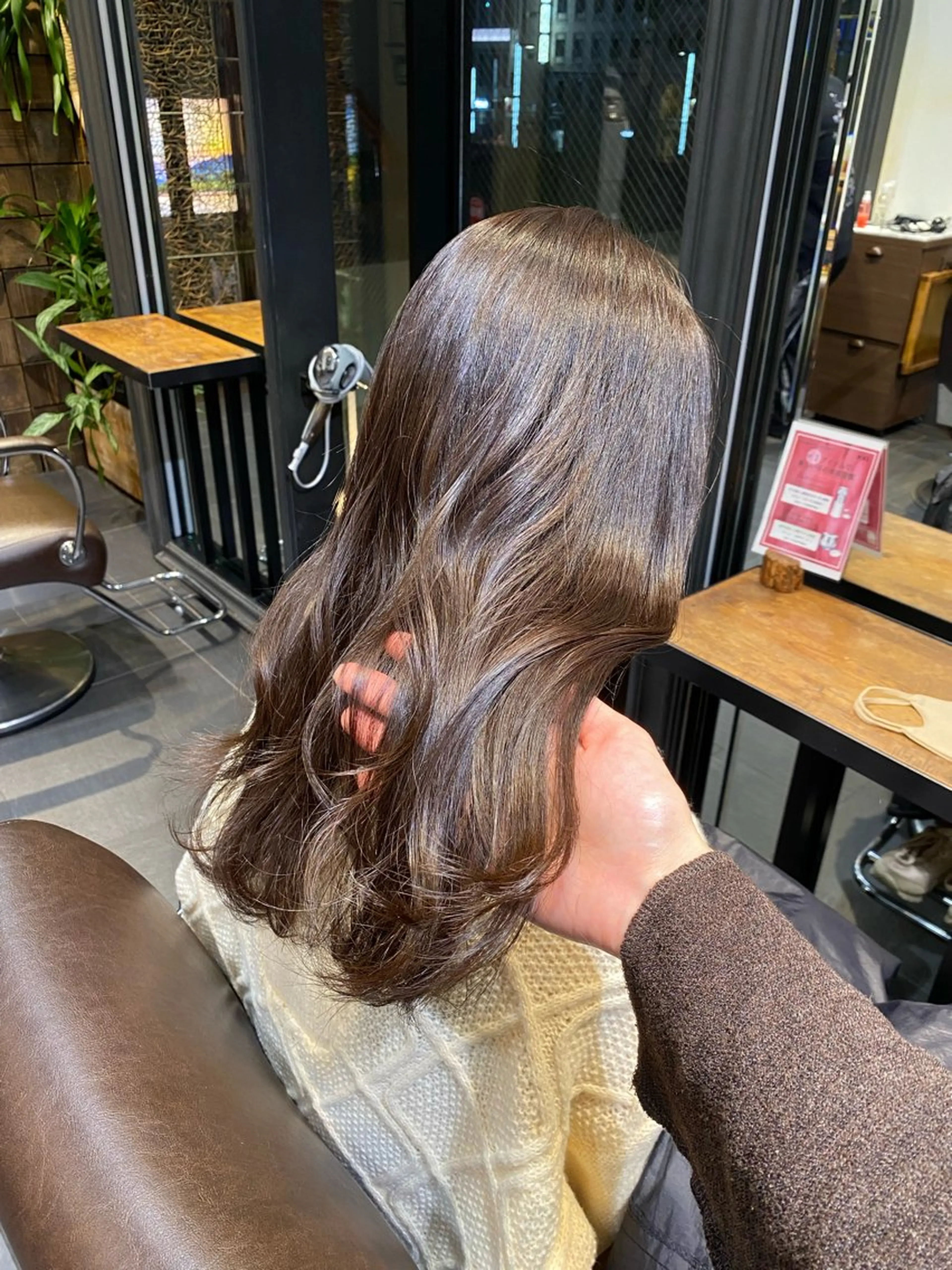 セミロング ラベンダーベージュ MINXginza タイラミユネのヘアスタイル