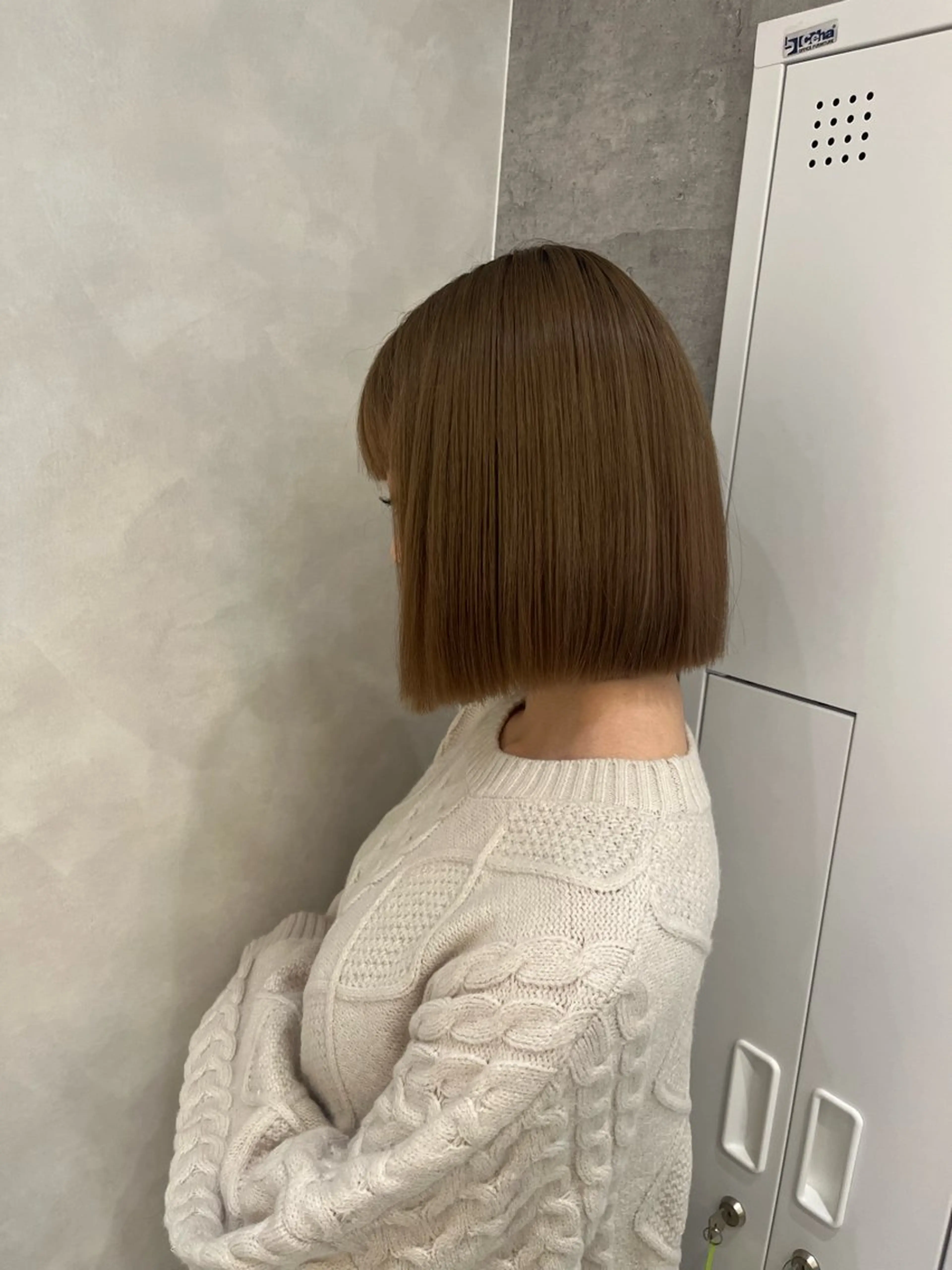 ショート 切りっぱなしボブ ボブ ブリーチなしベージュ レイヤーカットはるかのヘアスタイル