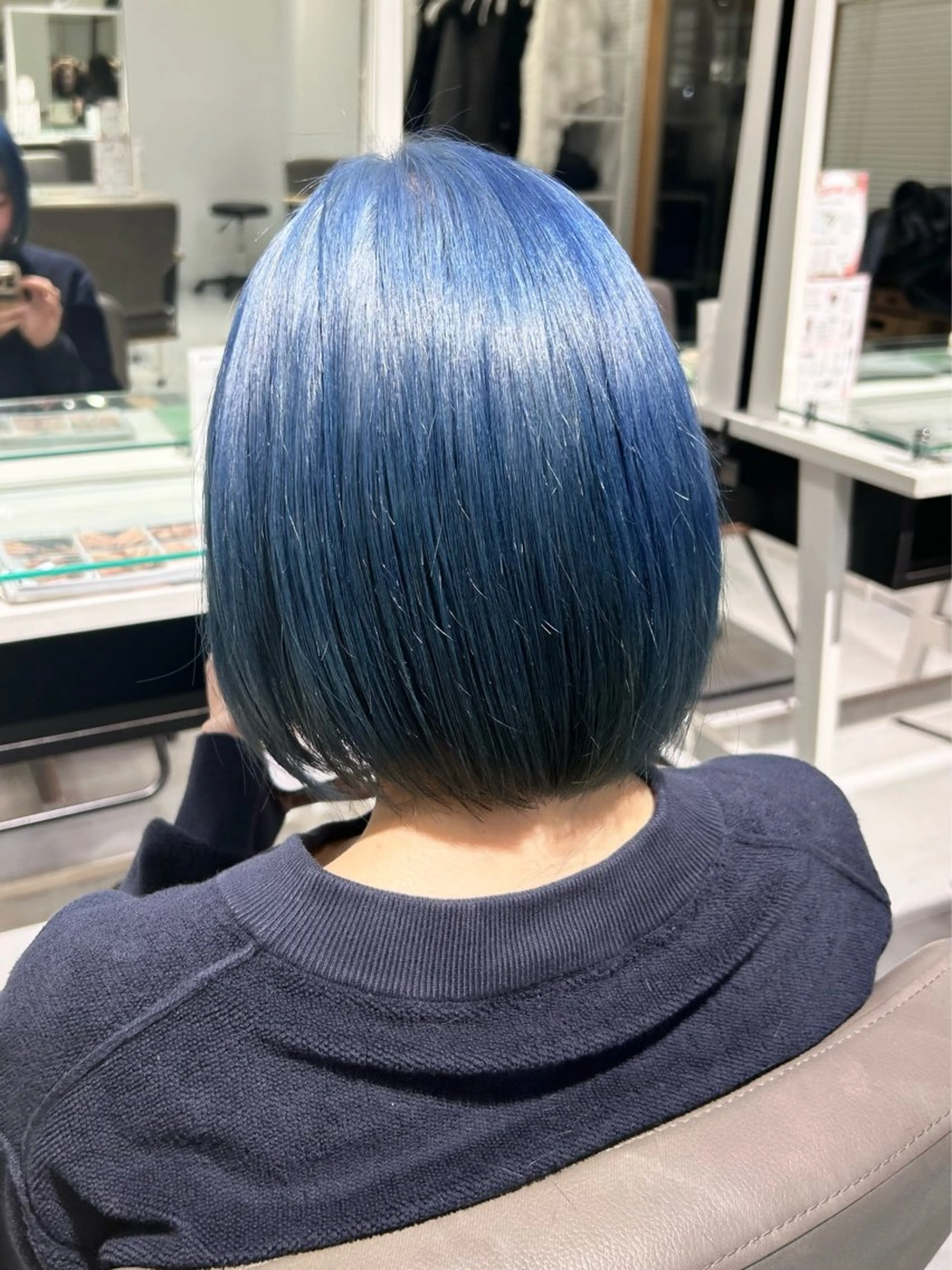 ショート カラー ブリーチ カット ヘアカラー レイヤーカット⛓ hina🩶のヘアスタイル