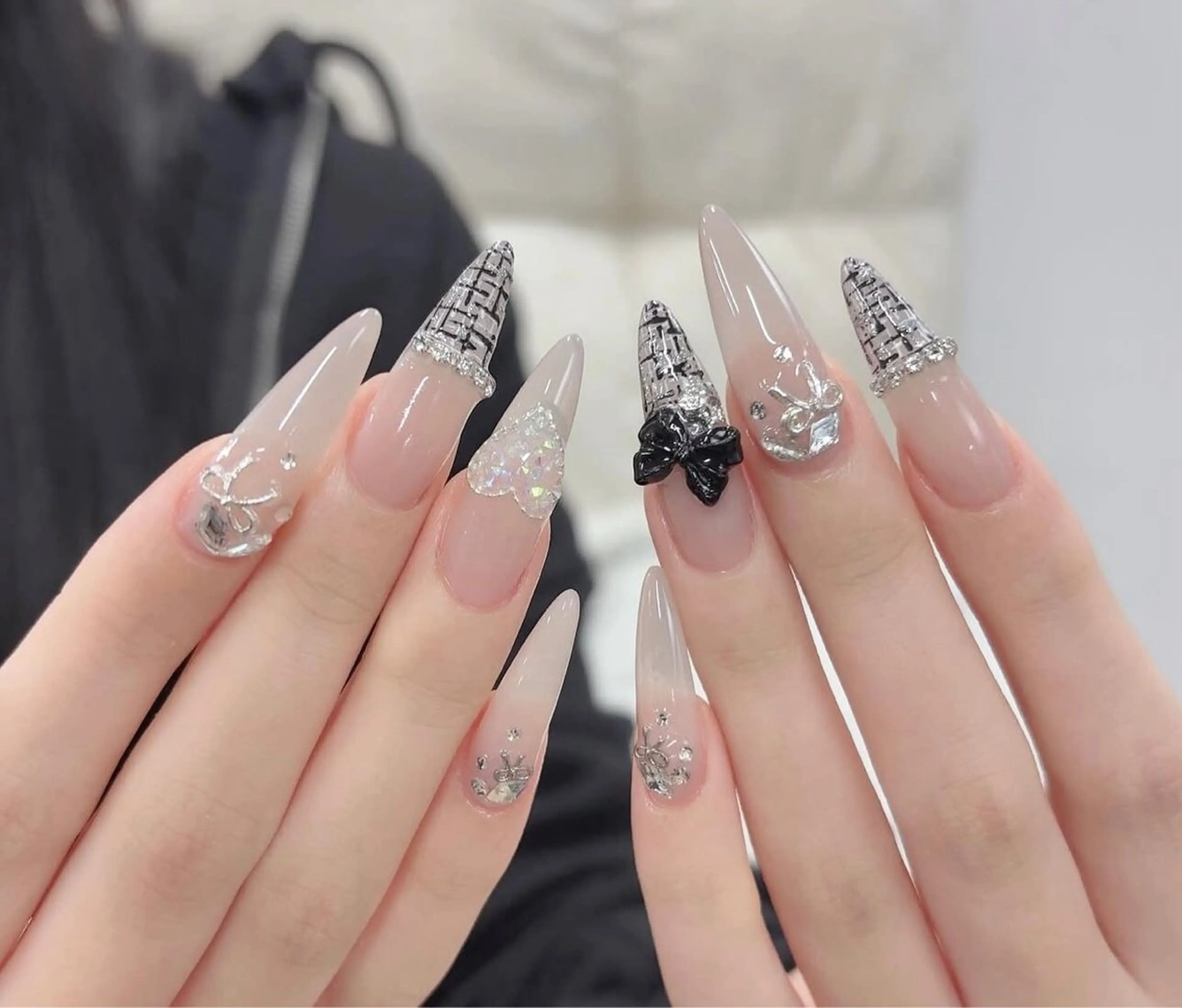 ネイル アートネイル フットネイル ジェルネイル ニュアンスネイル シンプルネイル NIE MoMoのネイルデザイン