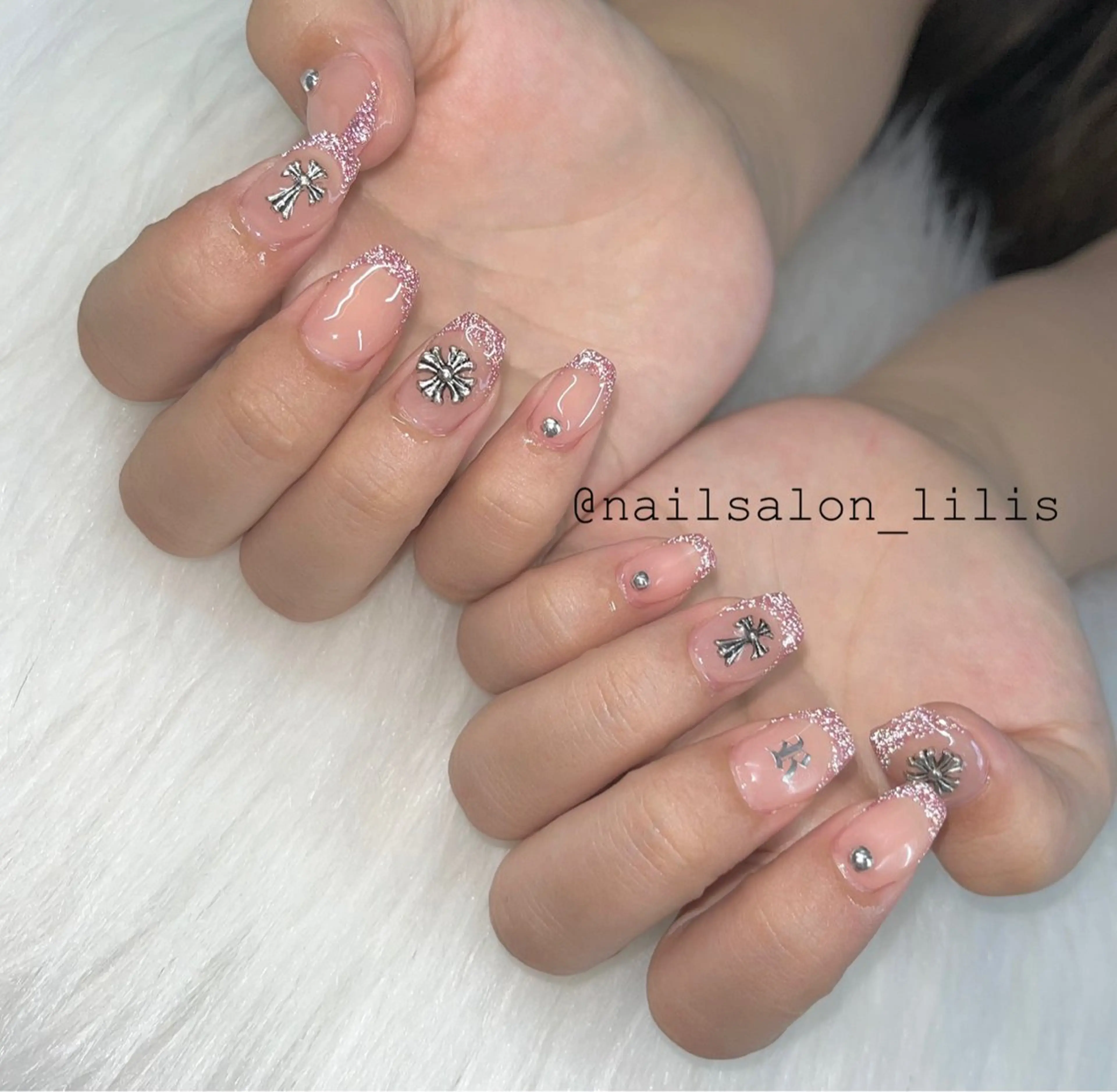 ネイル フラッシュネイル ピンク ハンドネイル nailsalon lilis所属・nailsalon Lilisのネイルデザイン