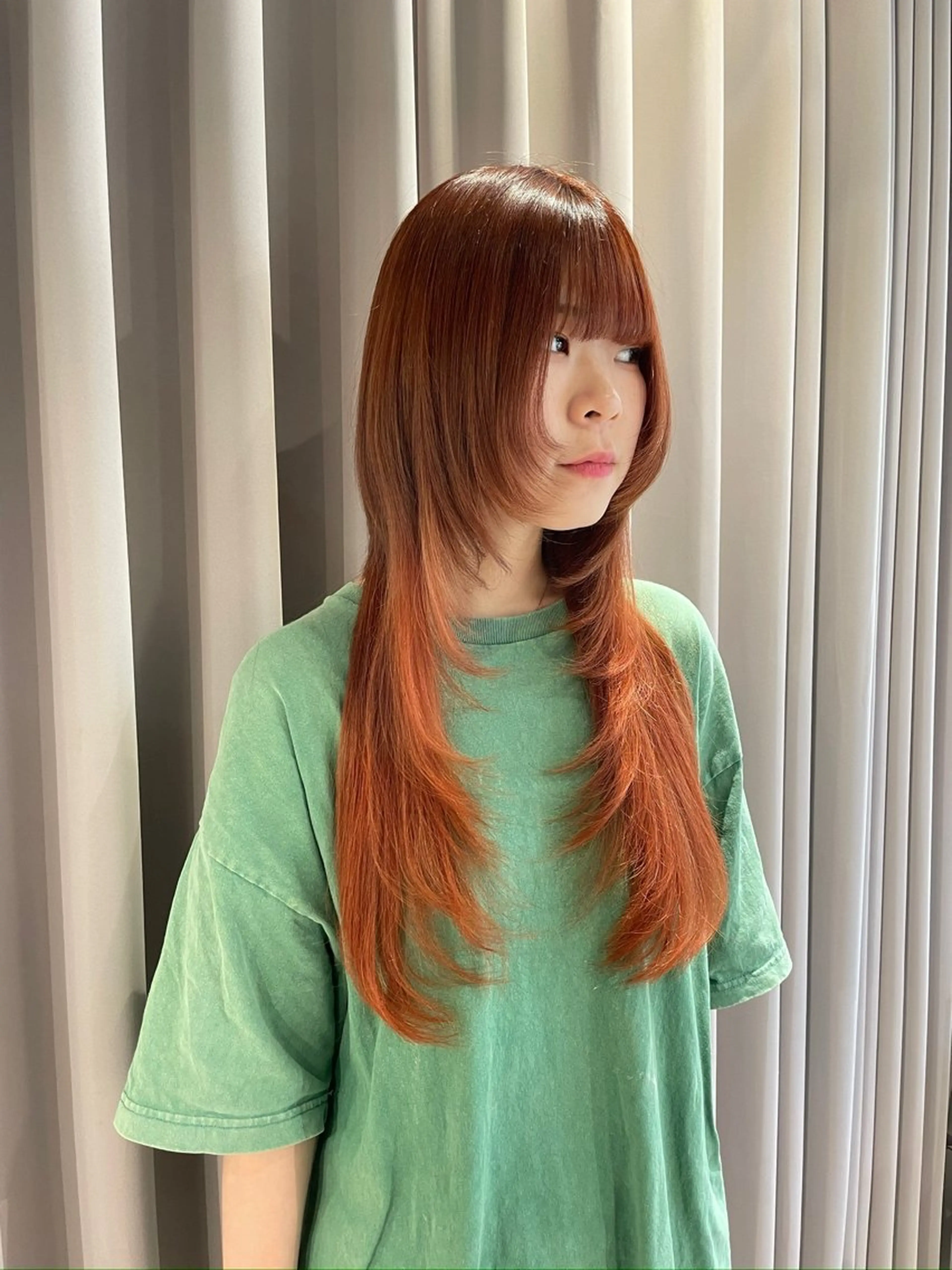 ロング カラー シールエクステ オレンジ エクステ レイヤーカット ウルフカット ヘアカラー エクステ 🦋美髪／エクステ 🦋アベイクミのヘアスタイル