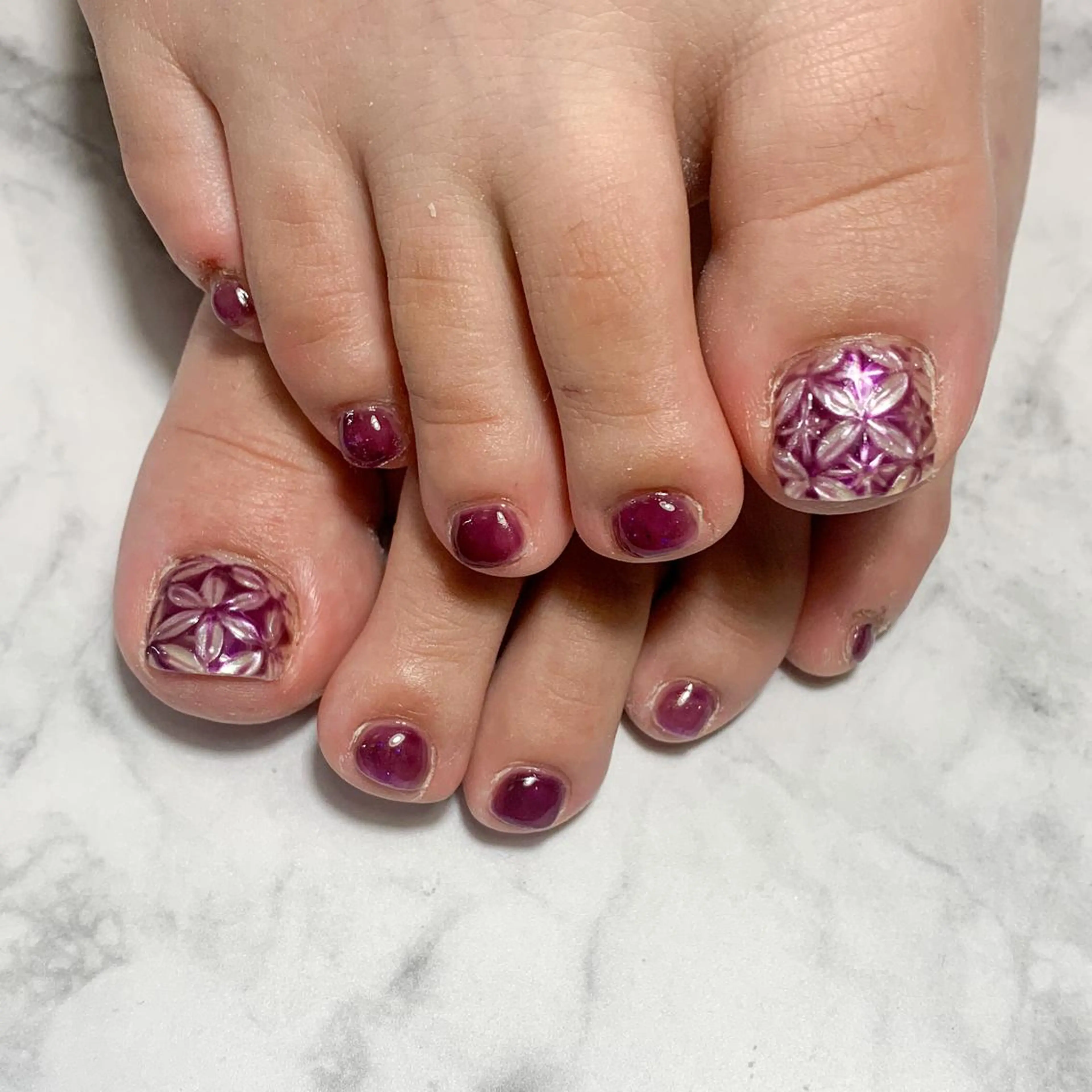ネイル フットネイル FIORITURA aiのネイルデザイン