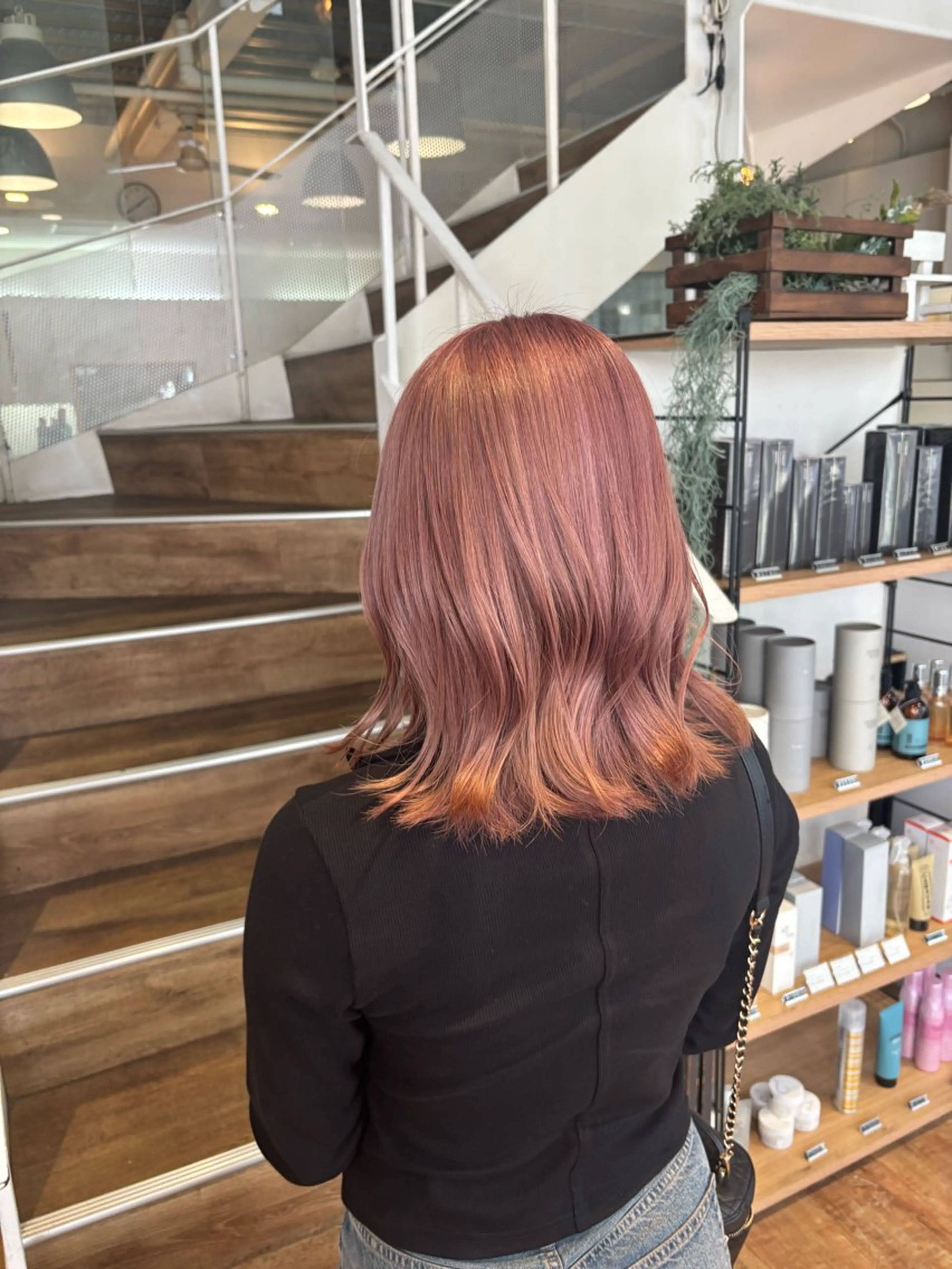 カラー Hip's eyes meiのヘアスタイル