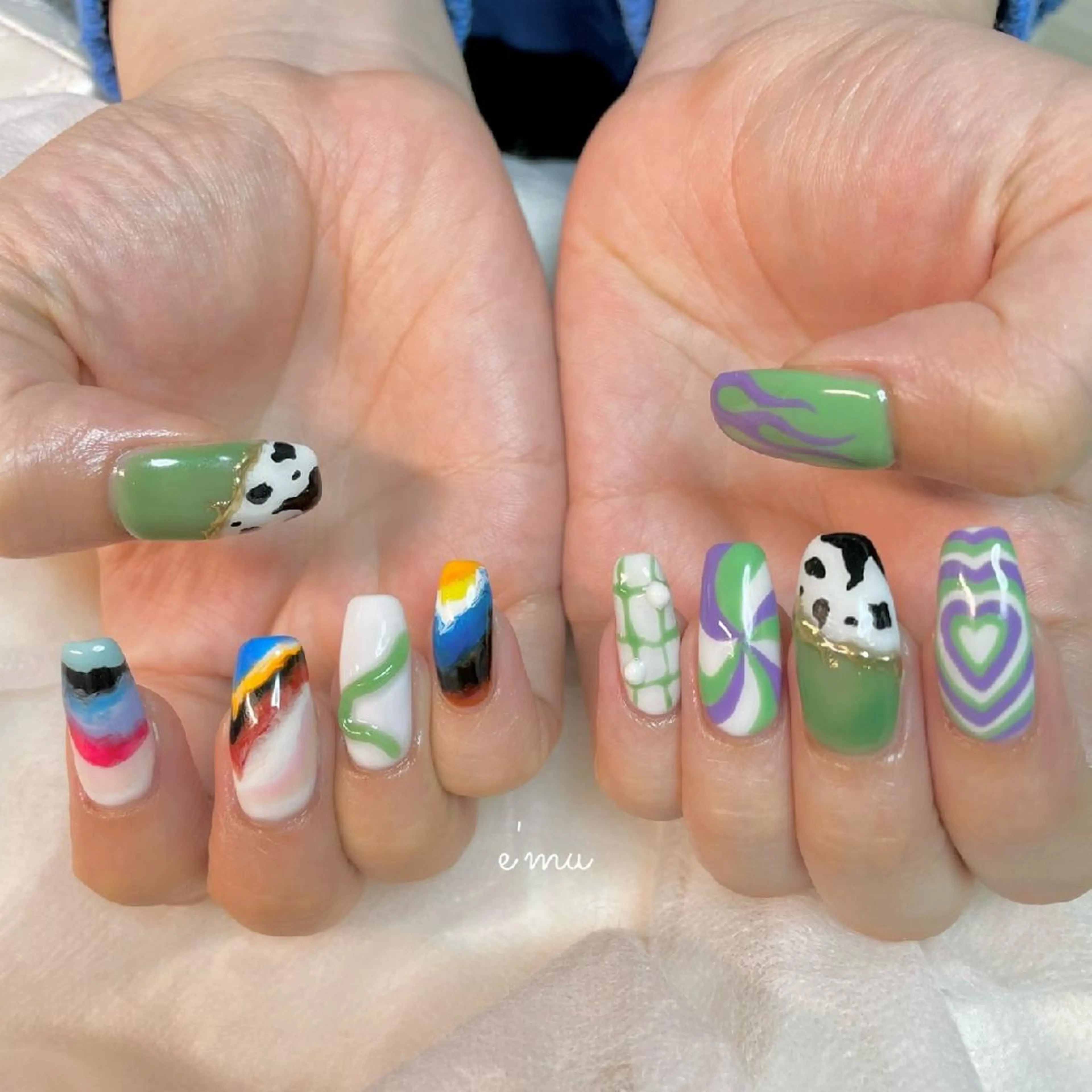 ネイル ハート ニュアンスネイル nail salon e'mu💐のネイルデザイン