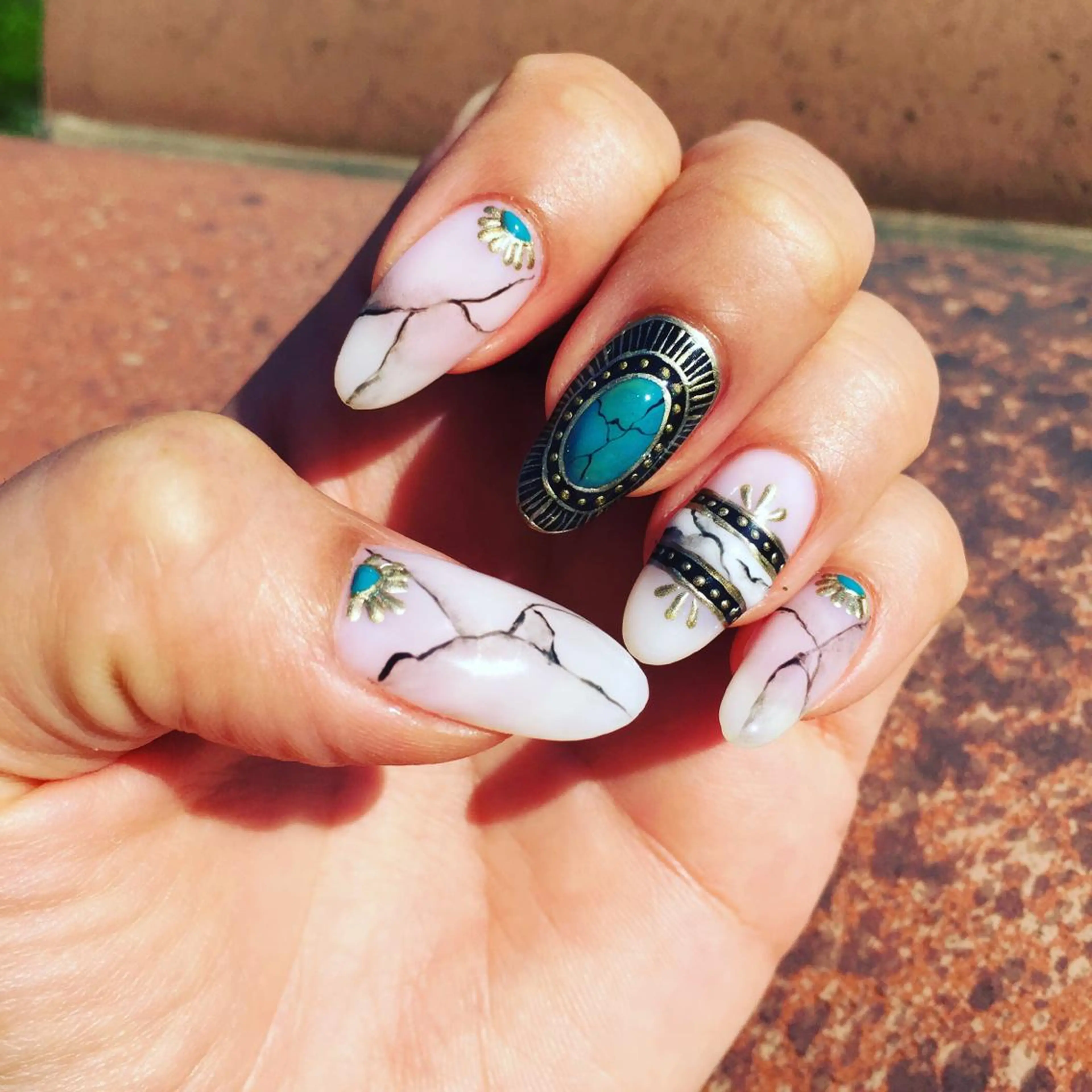 ネイル YÜA NAILのネイルデザイン