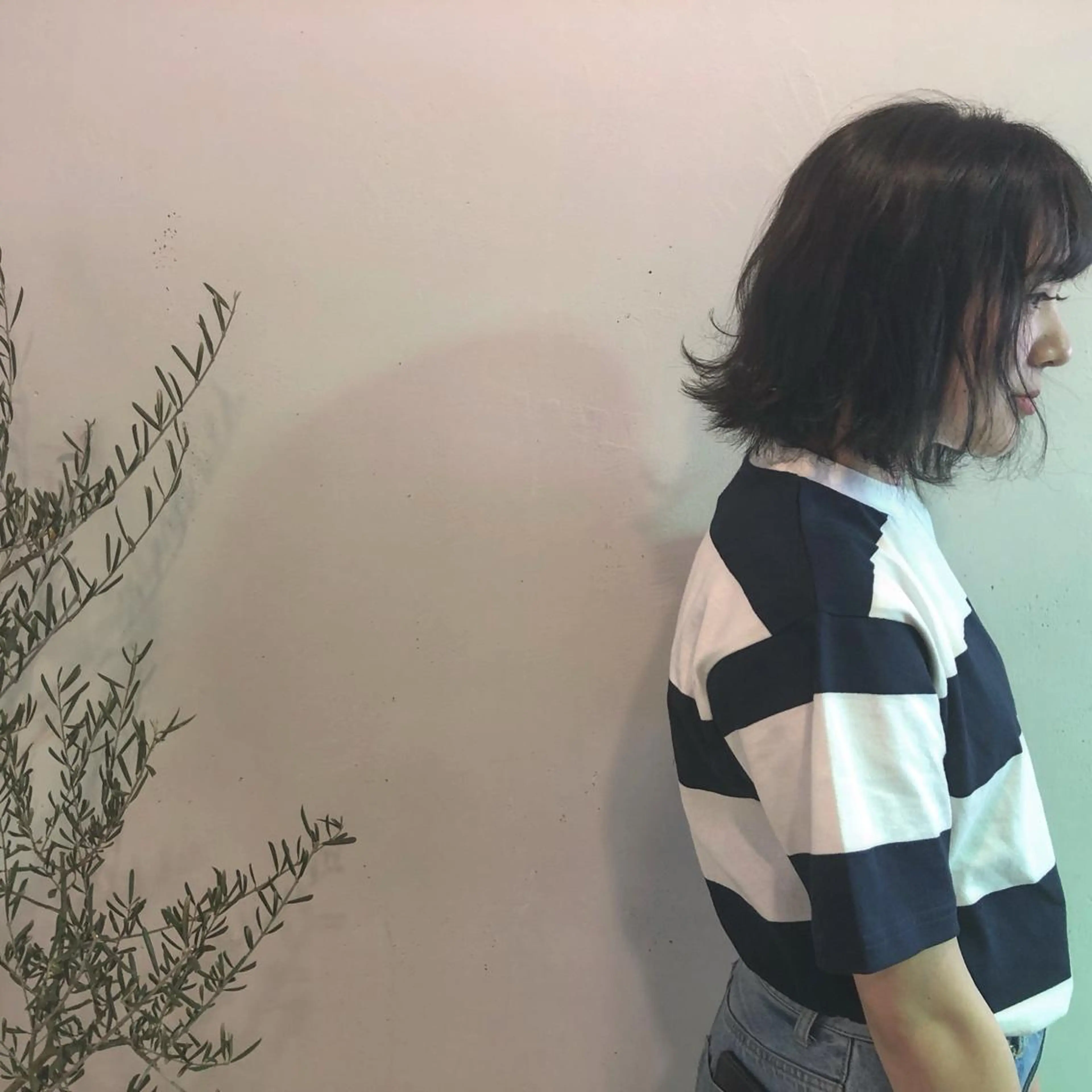 ショート カラー ボブ 江原 彩華のヘアスタイル