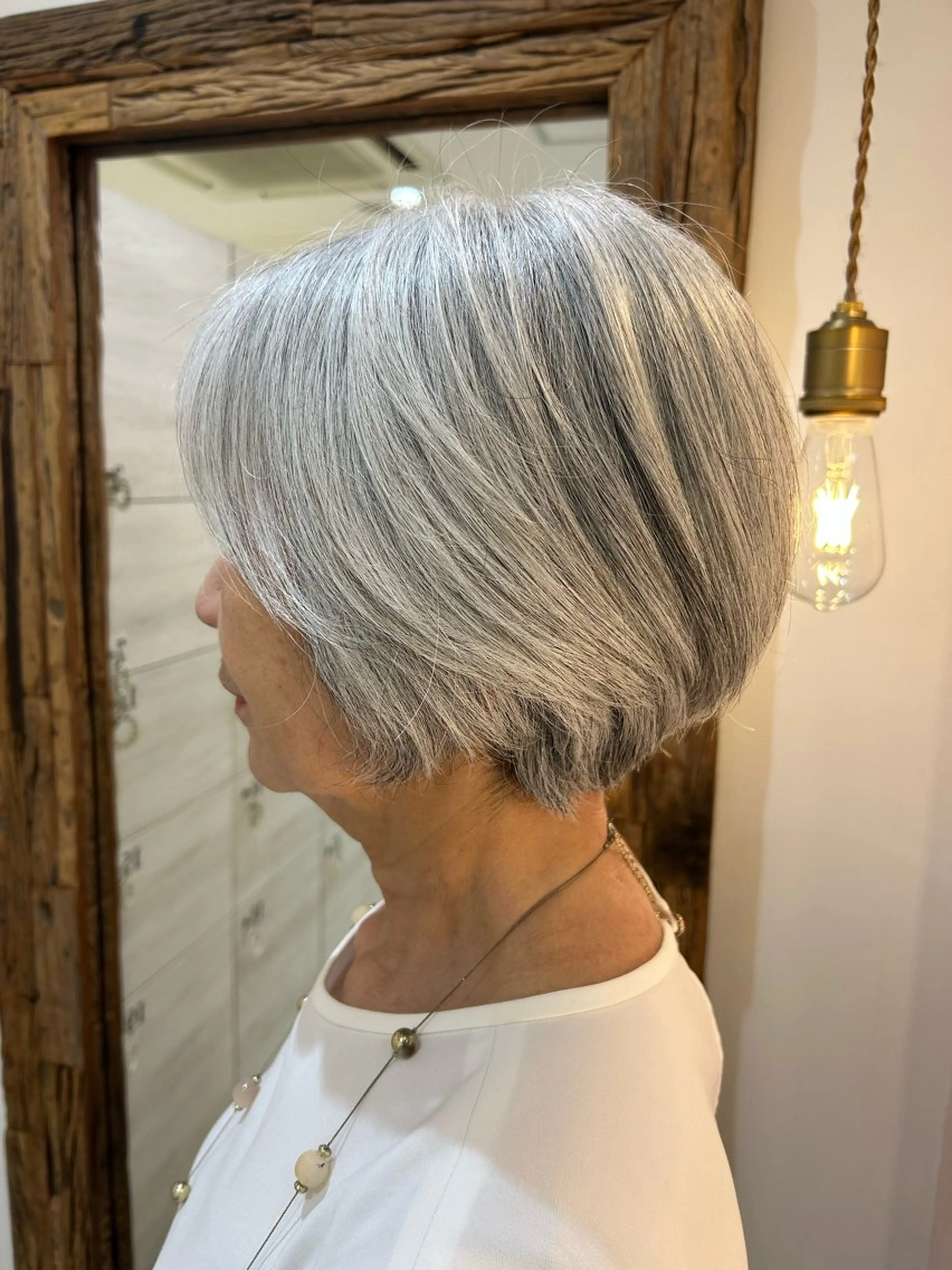 ショート 深谷 真見のヘアスタイル