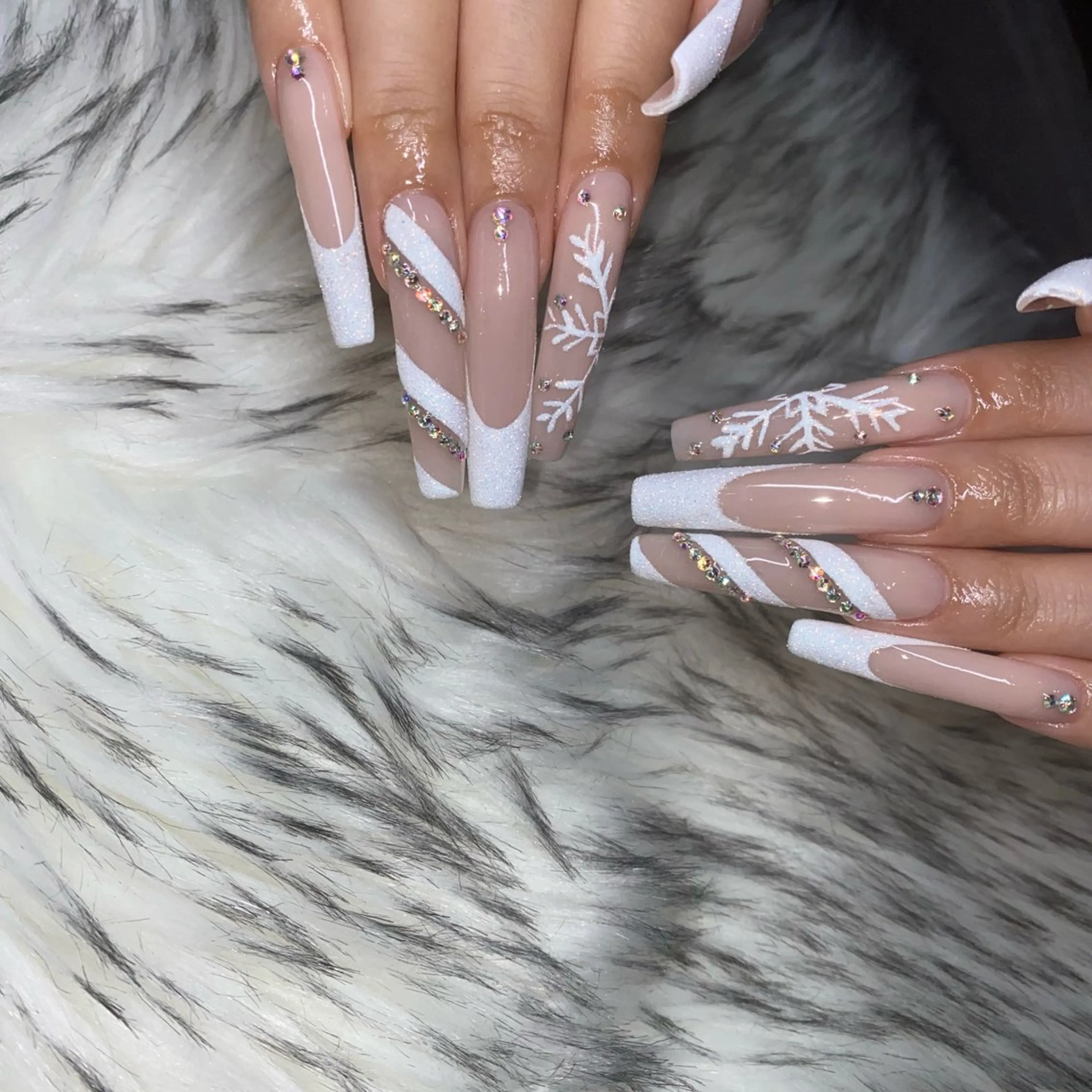 ネイル la vie Luire ｱｽｶのネイルデザイン