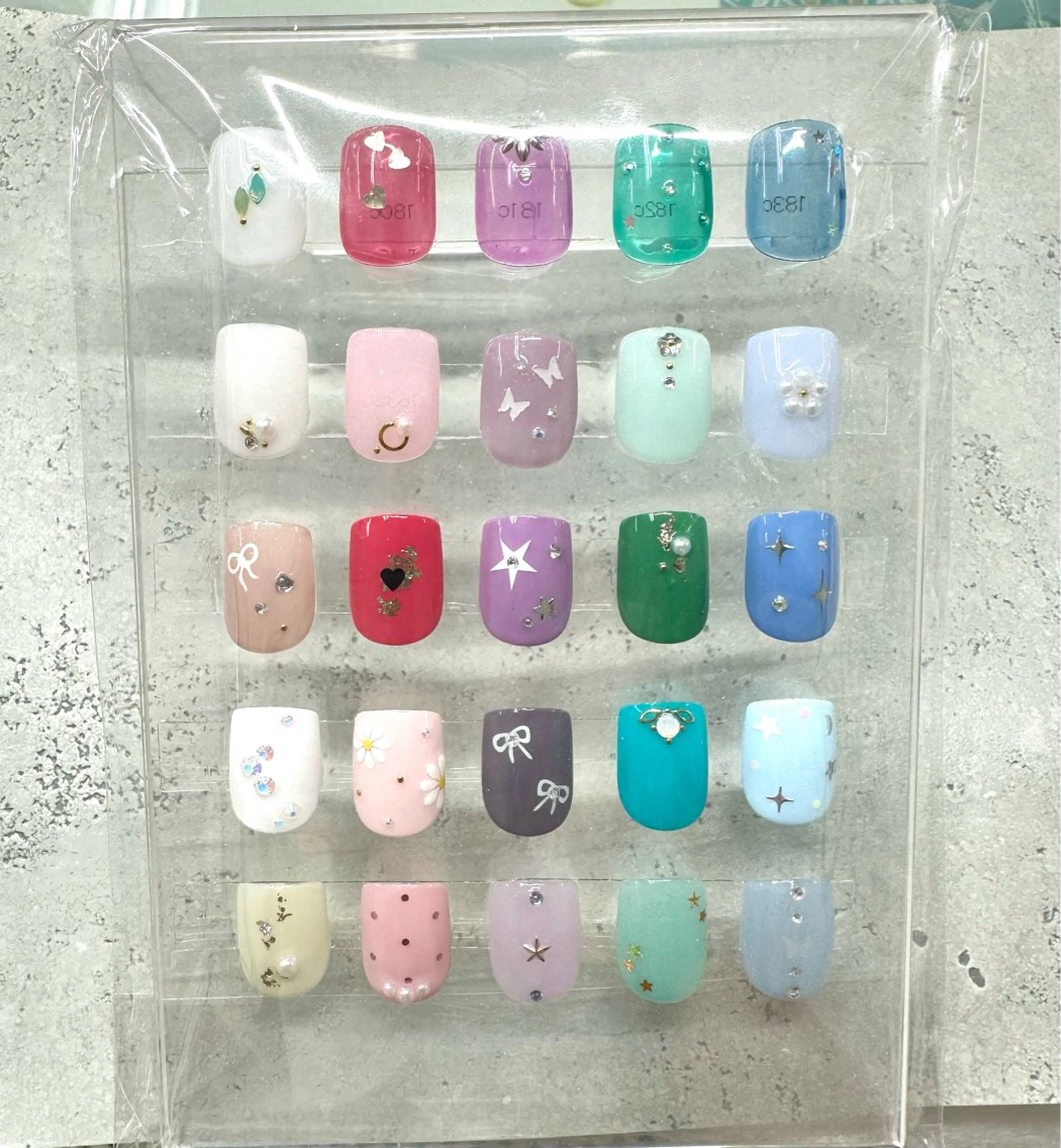 ネイル ラメ(グリッター) ラメグラデーション ワンカラーネイル 濱田 桃葉のネイルデザイン