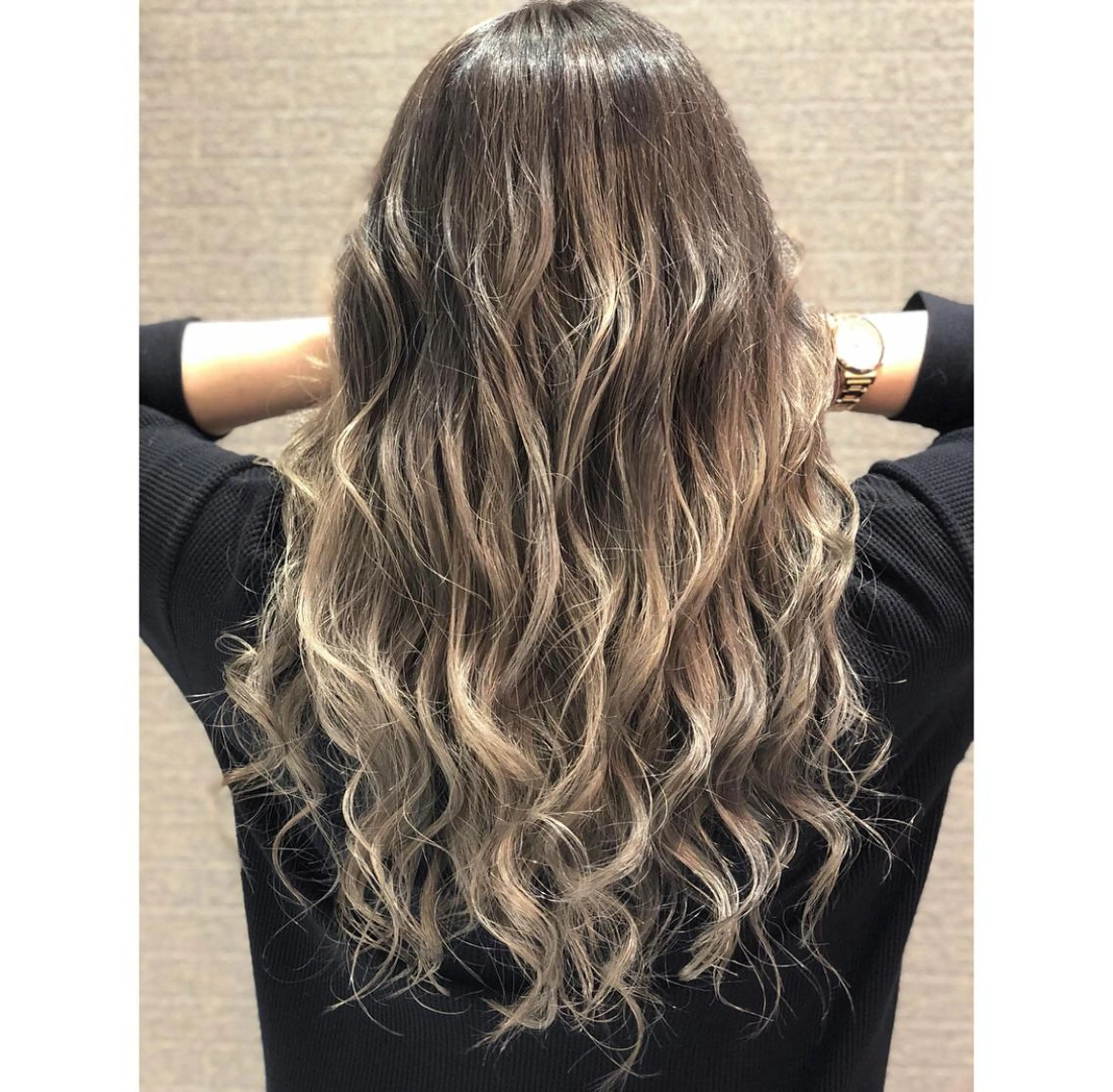 ロング カラー ヘアアレンジ バレイヤージュ デザインカラー グラデーションカラー ハイライトカラー ハイトーンカラー アンドウ ユウ/ レイヤーカット/韓国のヘアスタイル