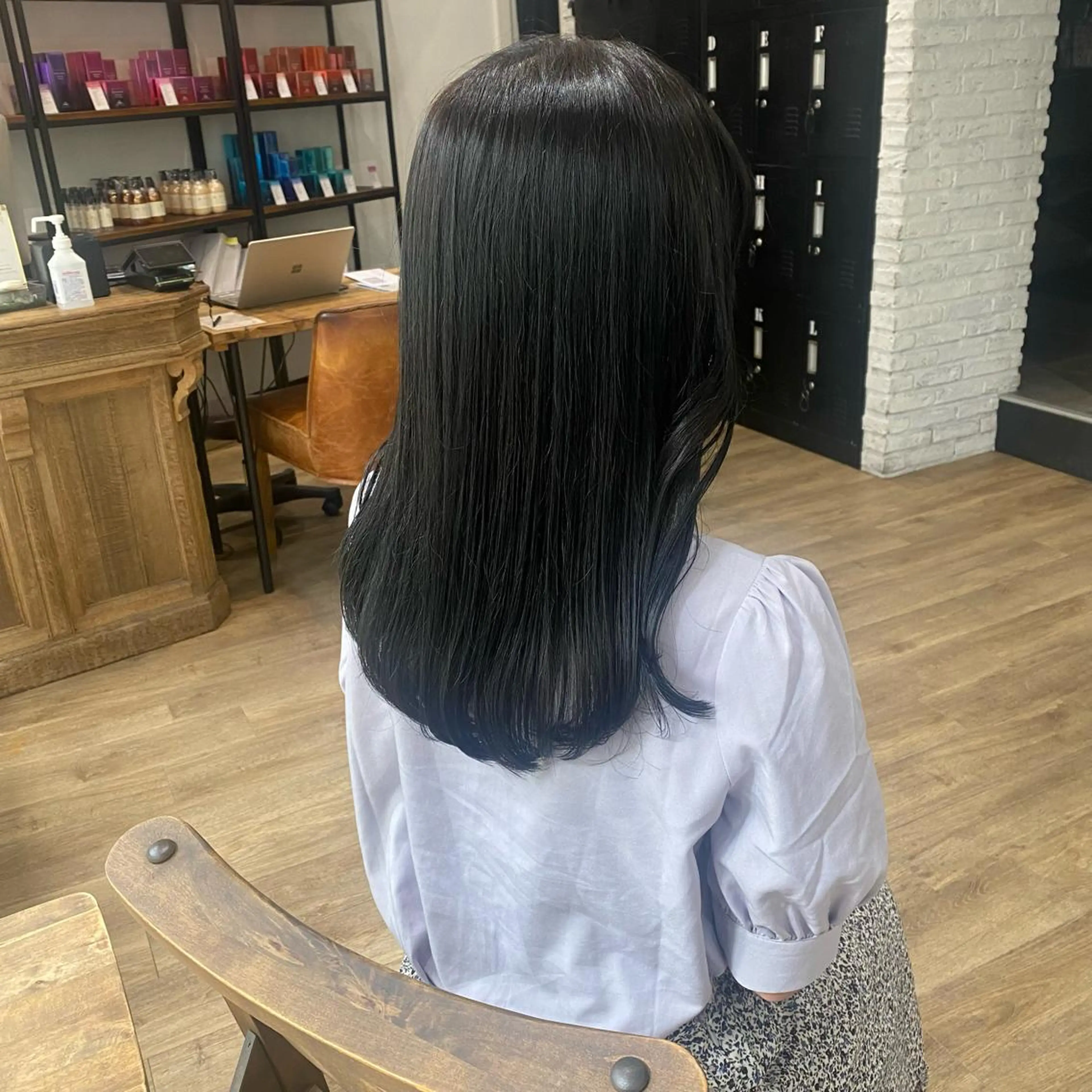 セミロング カラー ヘアアレンジ ヘアカラー トリートメント あおい 🍒暖色カラーのヘアスタイル