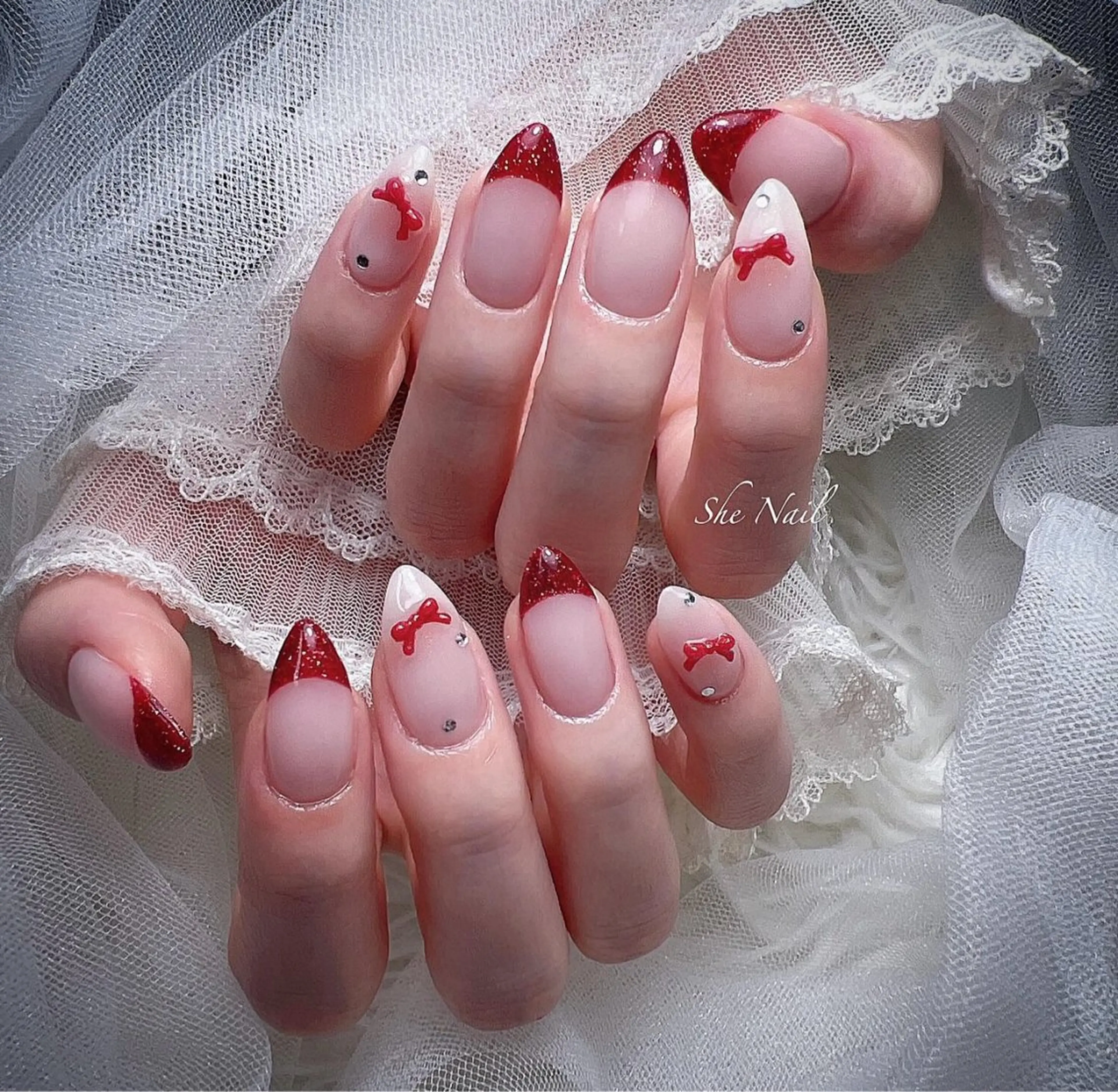 ネイル チークネイル 長さ出し フラッシュネイル フレンチネイル グラデーション ハンドネイル She   Nail所属・ISA_ BELLAのネイルデザイン