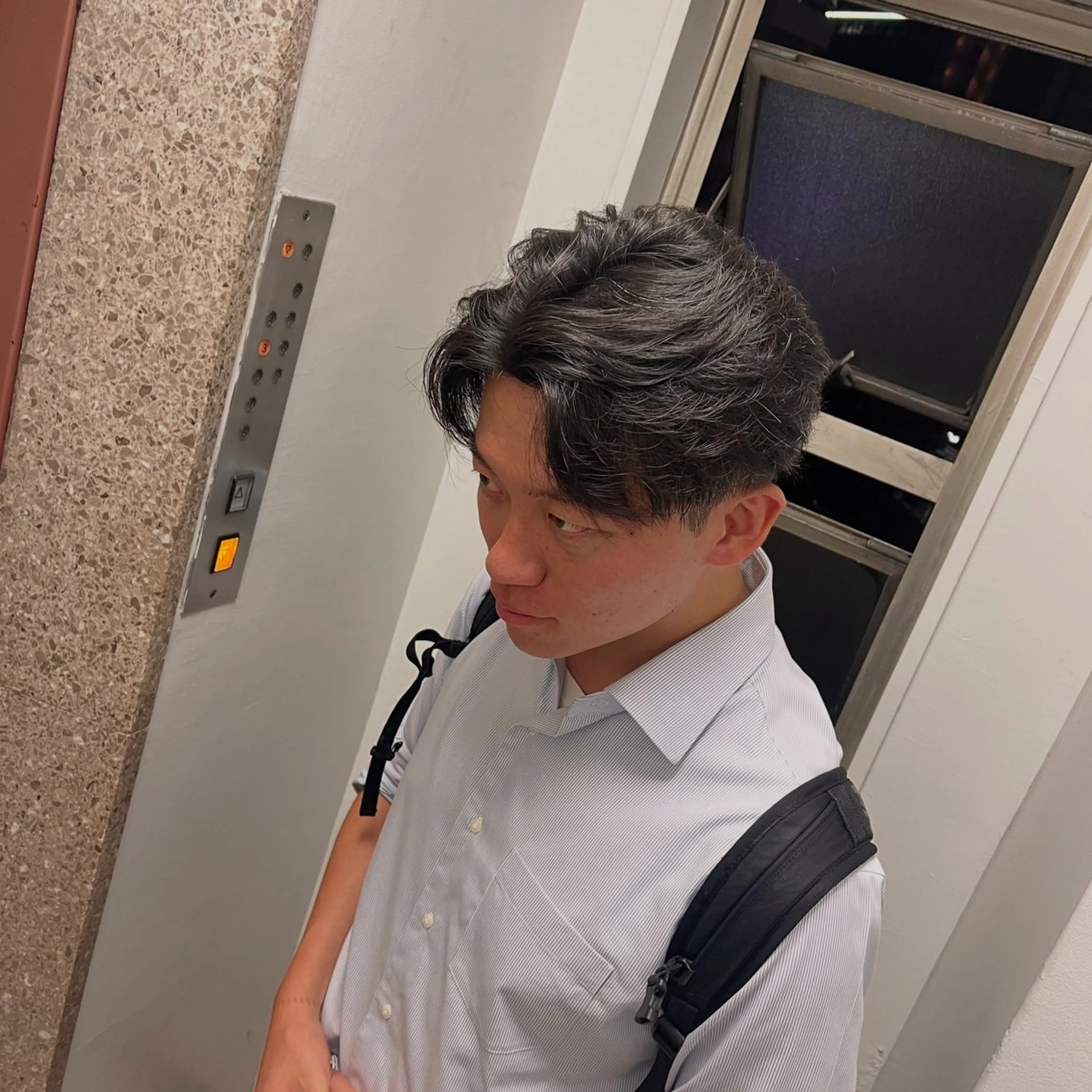 カラー パーマ ヘアアレンジ メンズ デザイン/ハイトーン 指名No.1パフのヘアスタイル