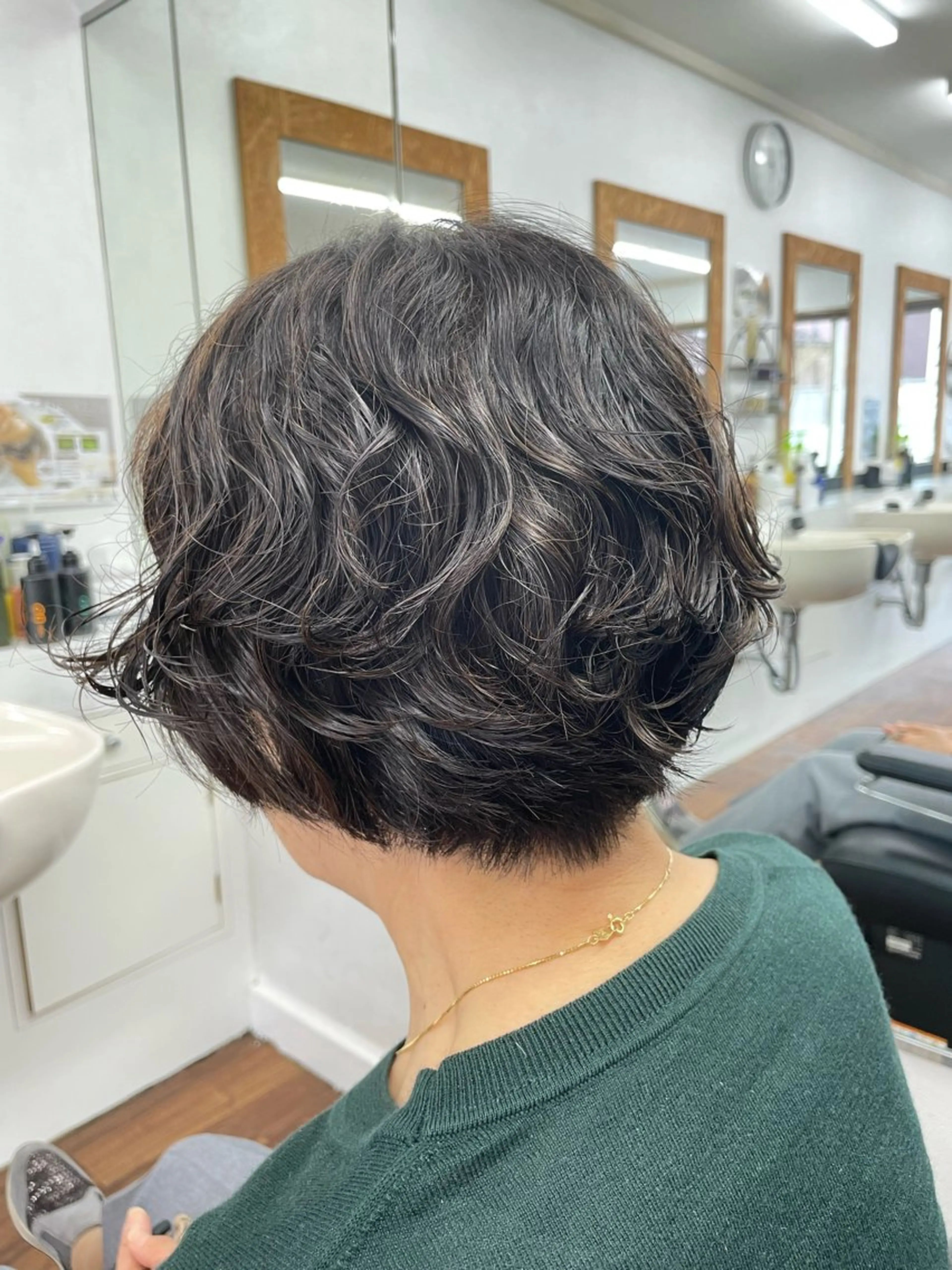 ショート パーマ ヘアアレンジ カット パーマ 本橋 琴実のヘアスタイル