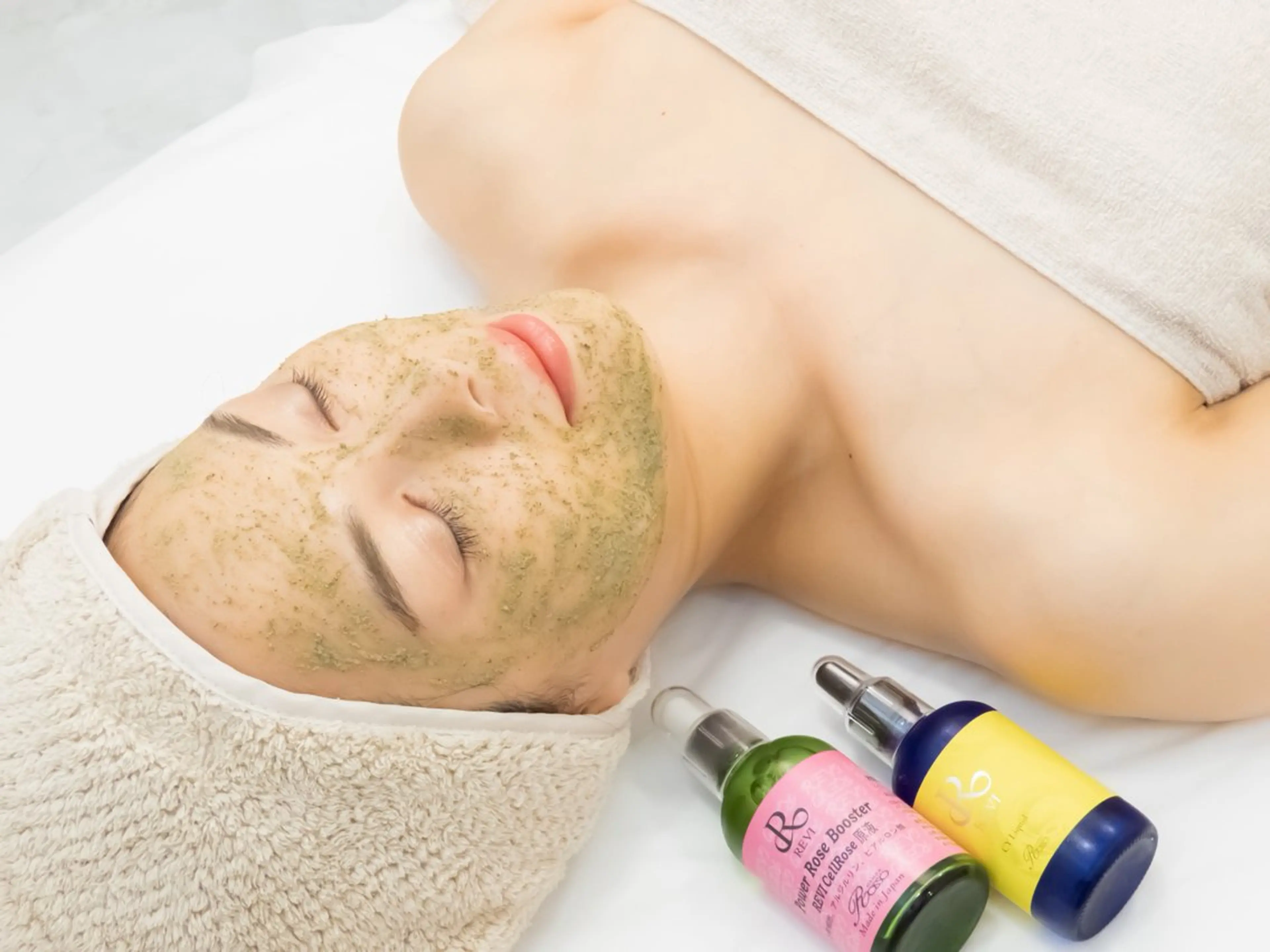 【ニキビケア・エイジングケア】REVIハーブピーリング剥離無しの写真