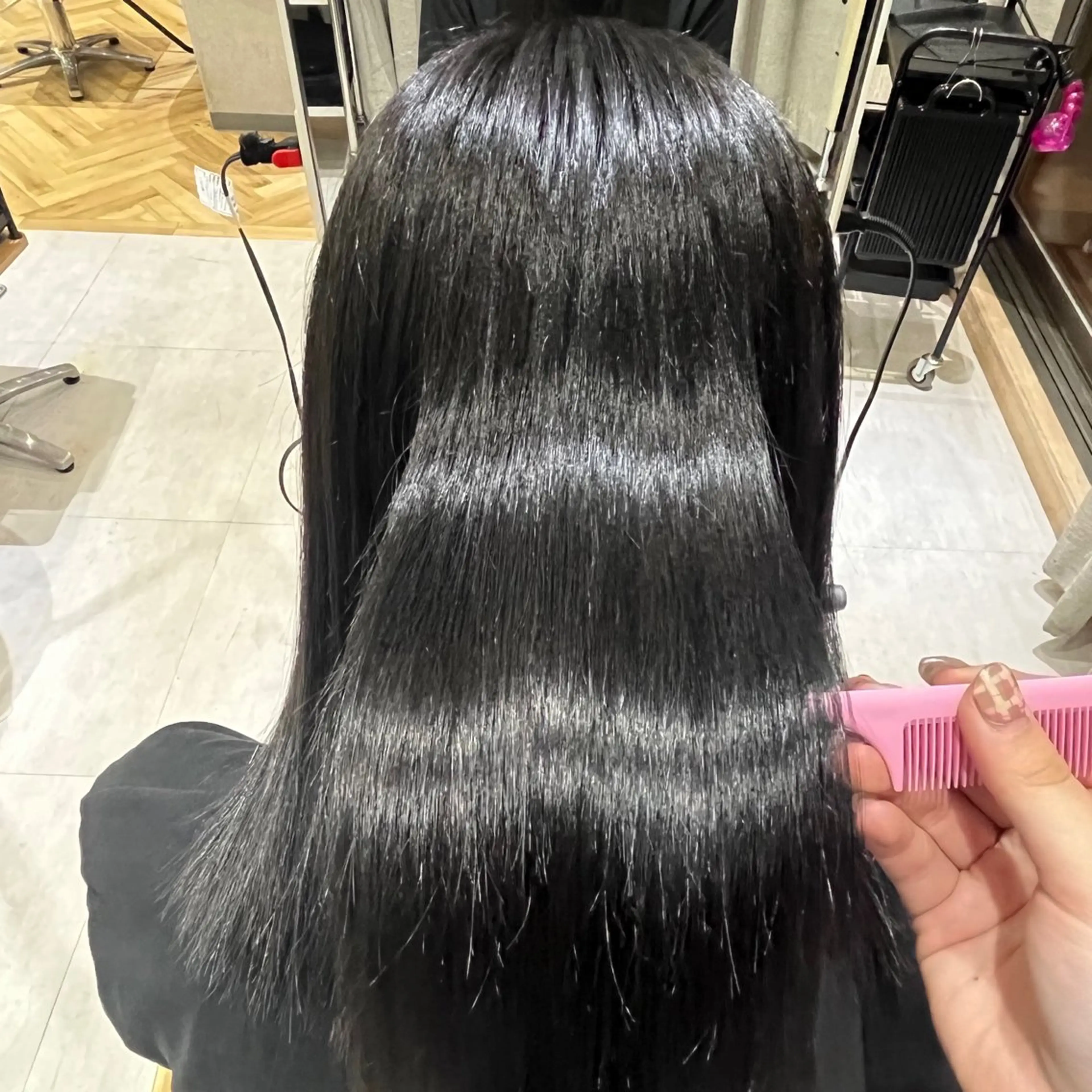 セミロング カラー 黒髪 ブルーカラー ブルーブラック Zina天神🌻田中 愛香のヘアスタイル