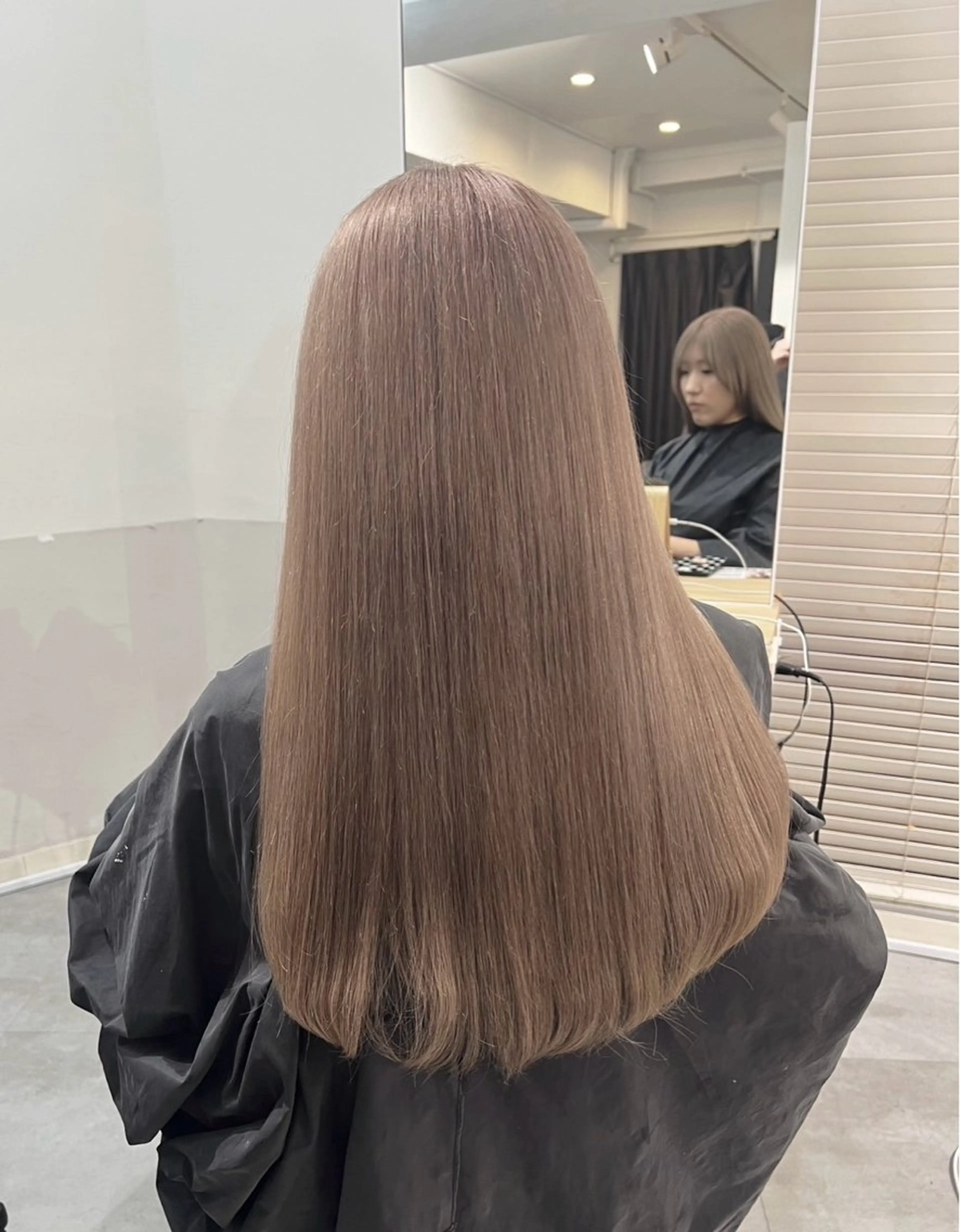 ロング カラー ベージュカラー ミルクティーベージュ ヘアカラー トリートメント 指名数No.1 /NAOYAのヘアスタイル