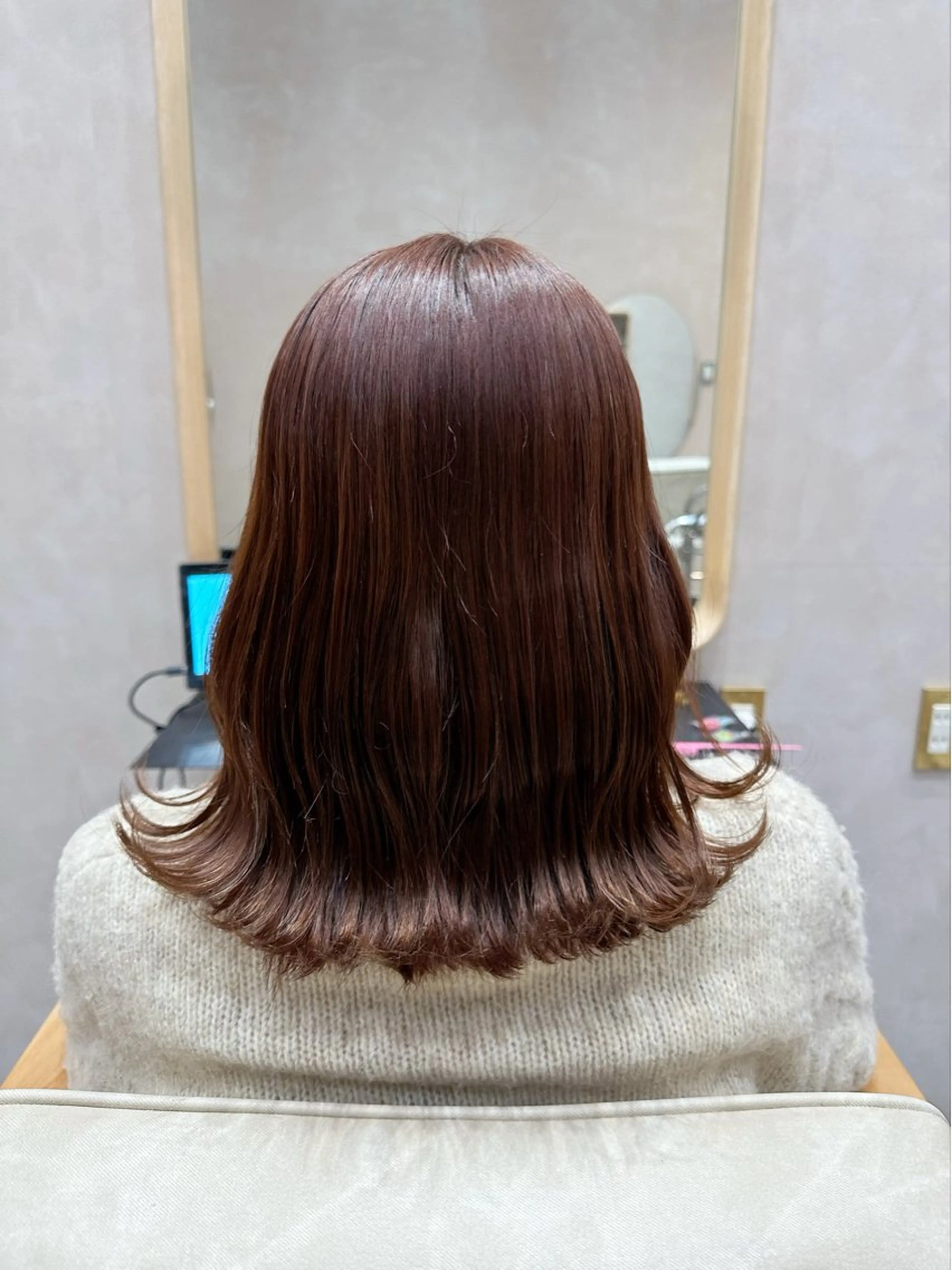 セミロング カラー ブラウンカラー オレンジ オレンジブラウン 越後 遥/ 透明感カラー🪞🤍のヘアスタイル