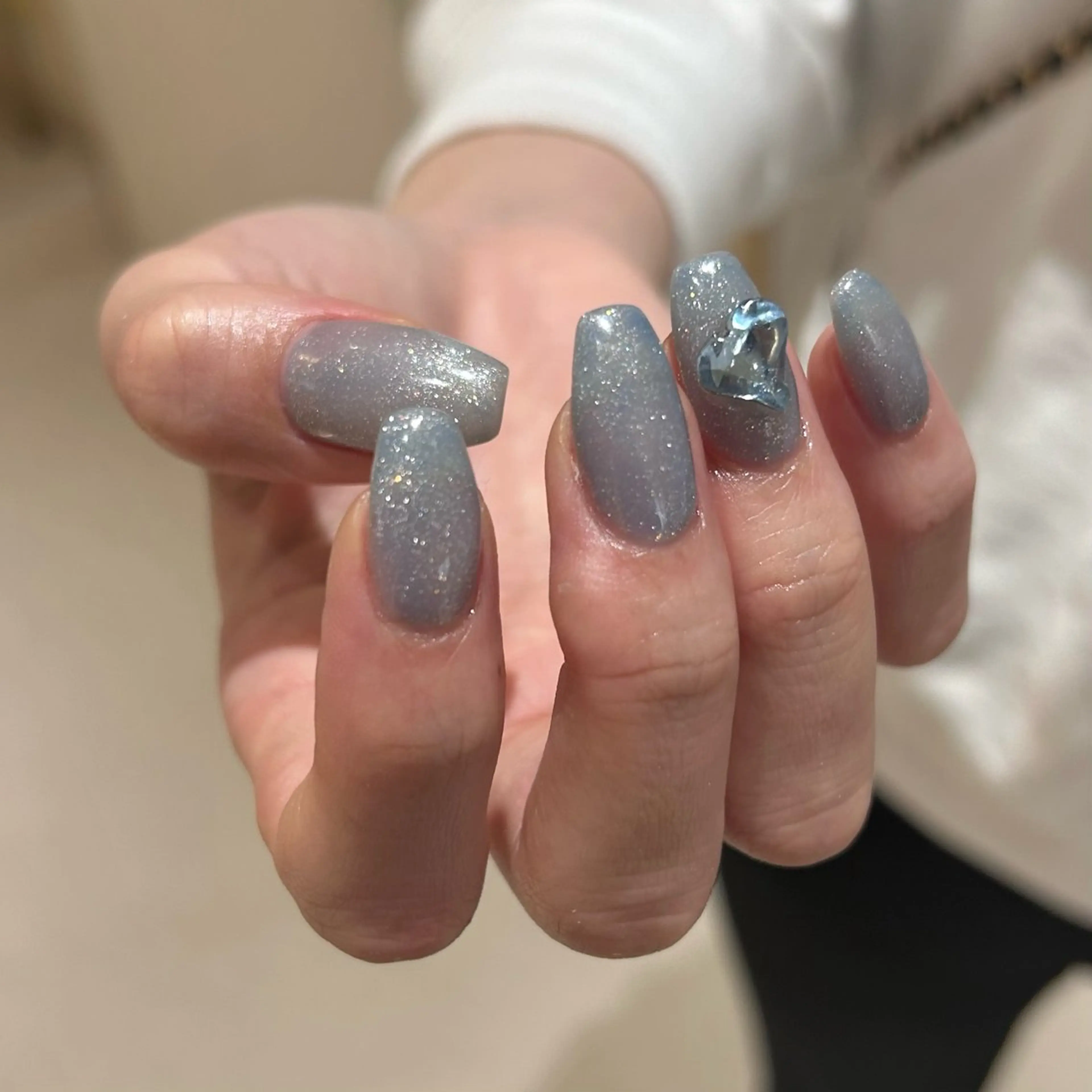 ネイル mikoto 🎀 艶々美フォルムのネイルデザイン