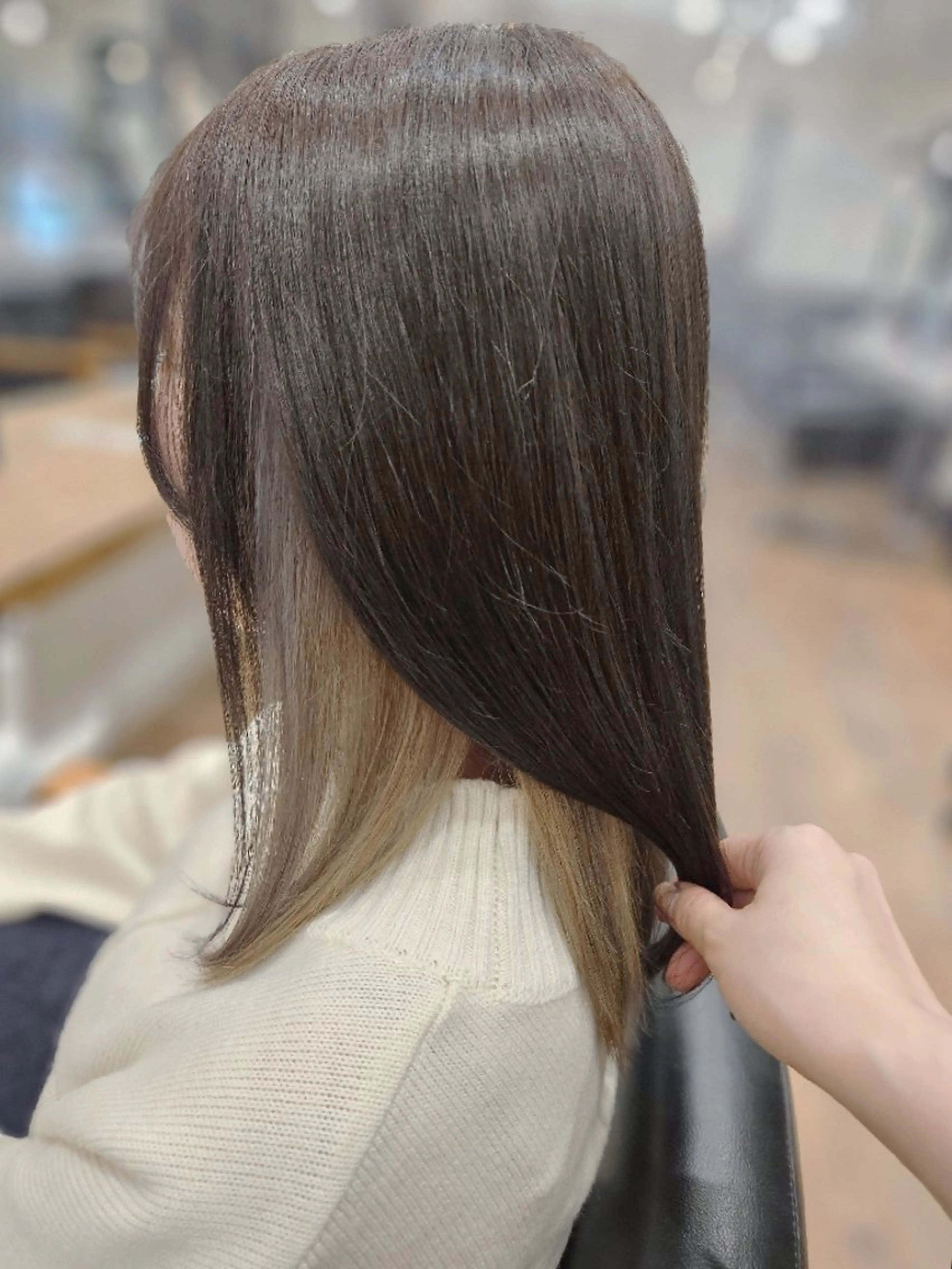 セミロング カラー ヘアカラー 関口 友菜のヘアスタイル