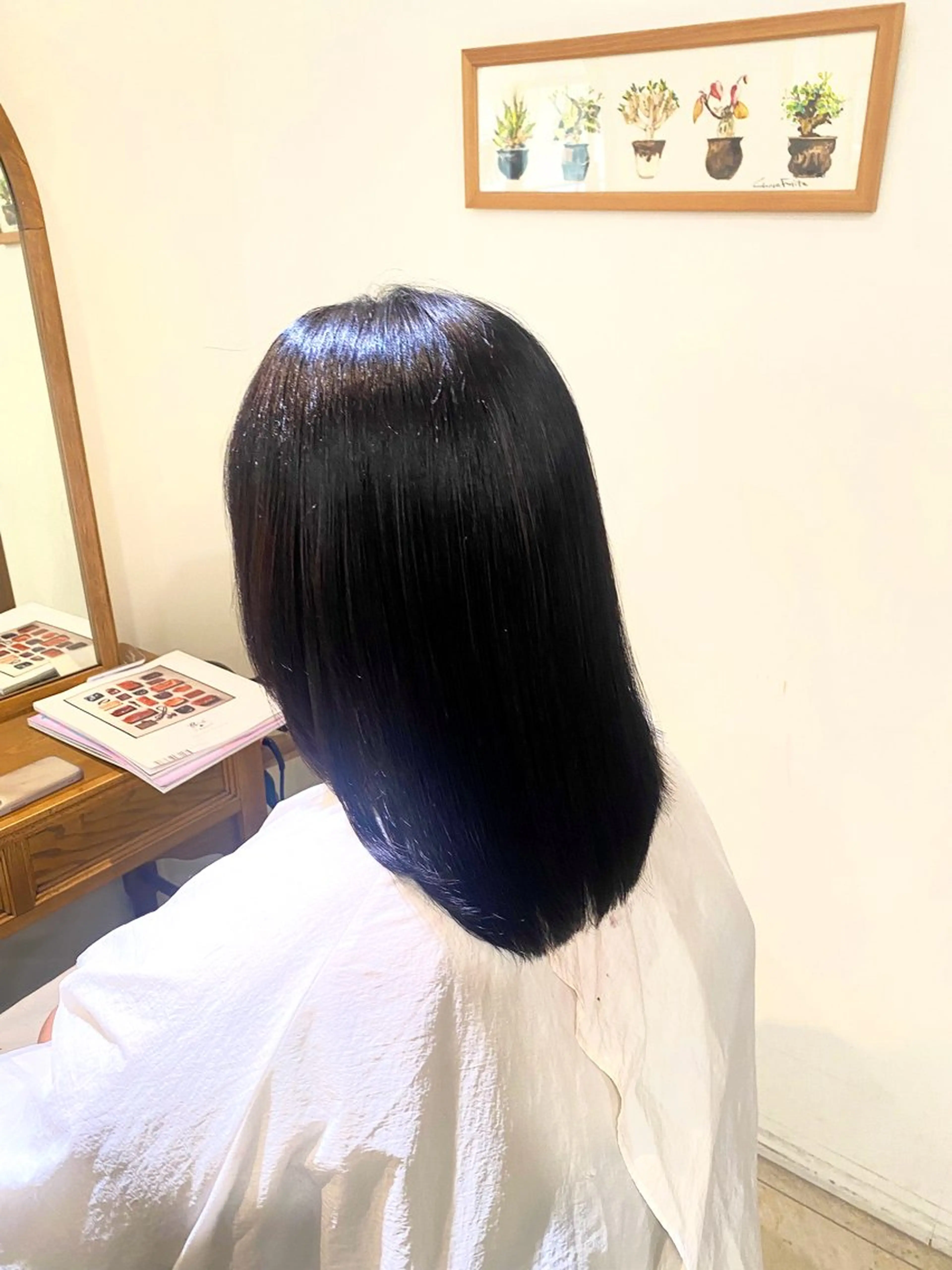 セミロング ヘアカラー LiC えりのヘアスタイル