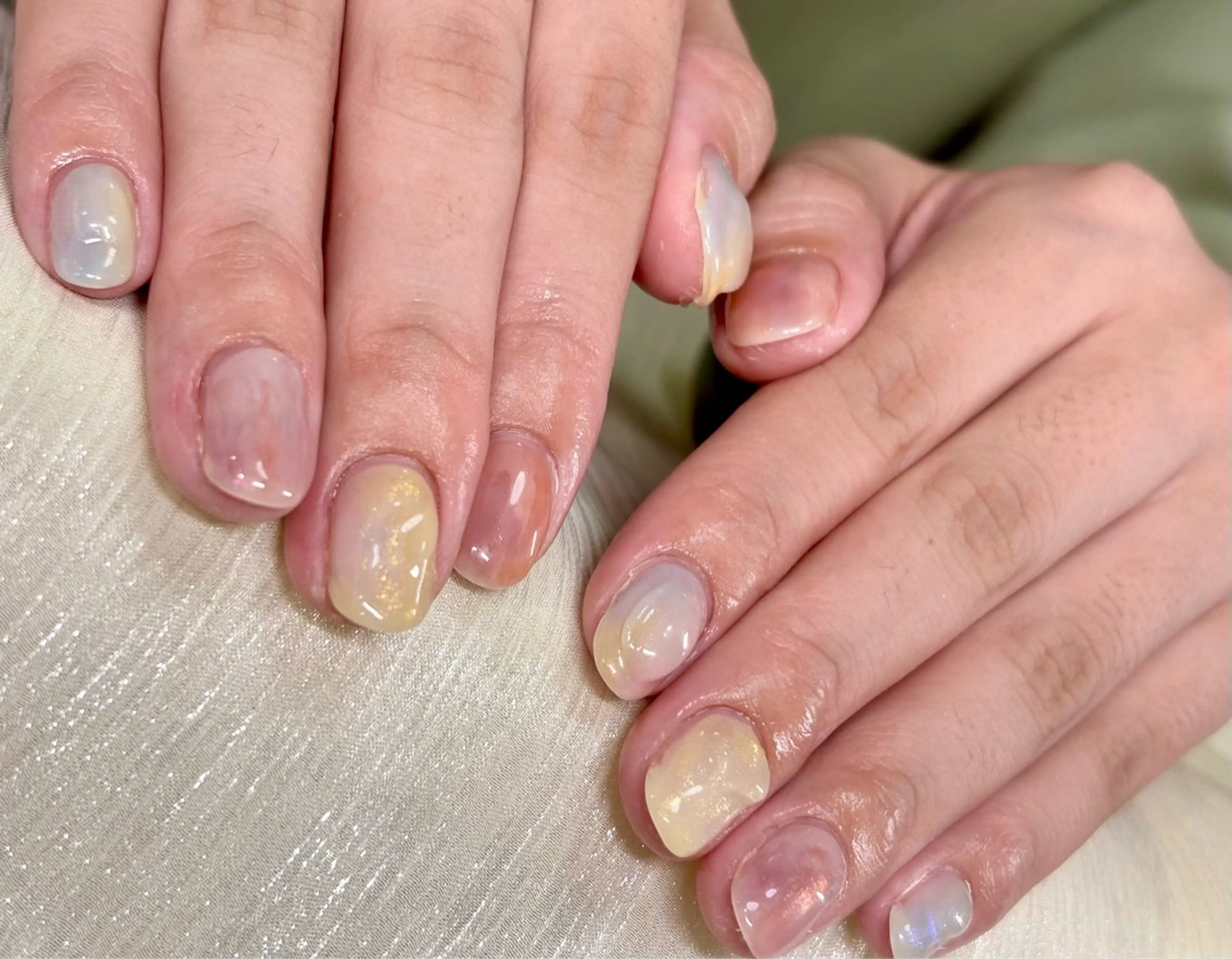 ネイル ニュアンスネイル 春ネイル ハンドネイル ハンドケア ETE LUNA NAILのネイルデザイン