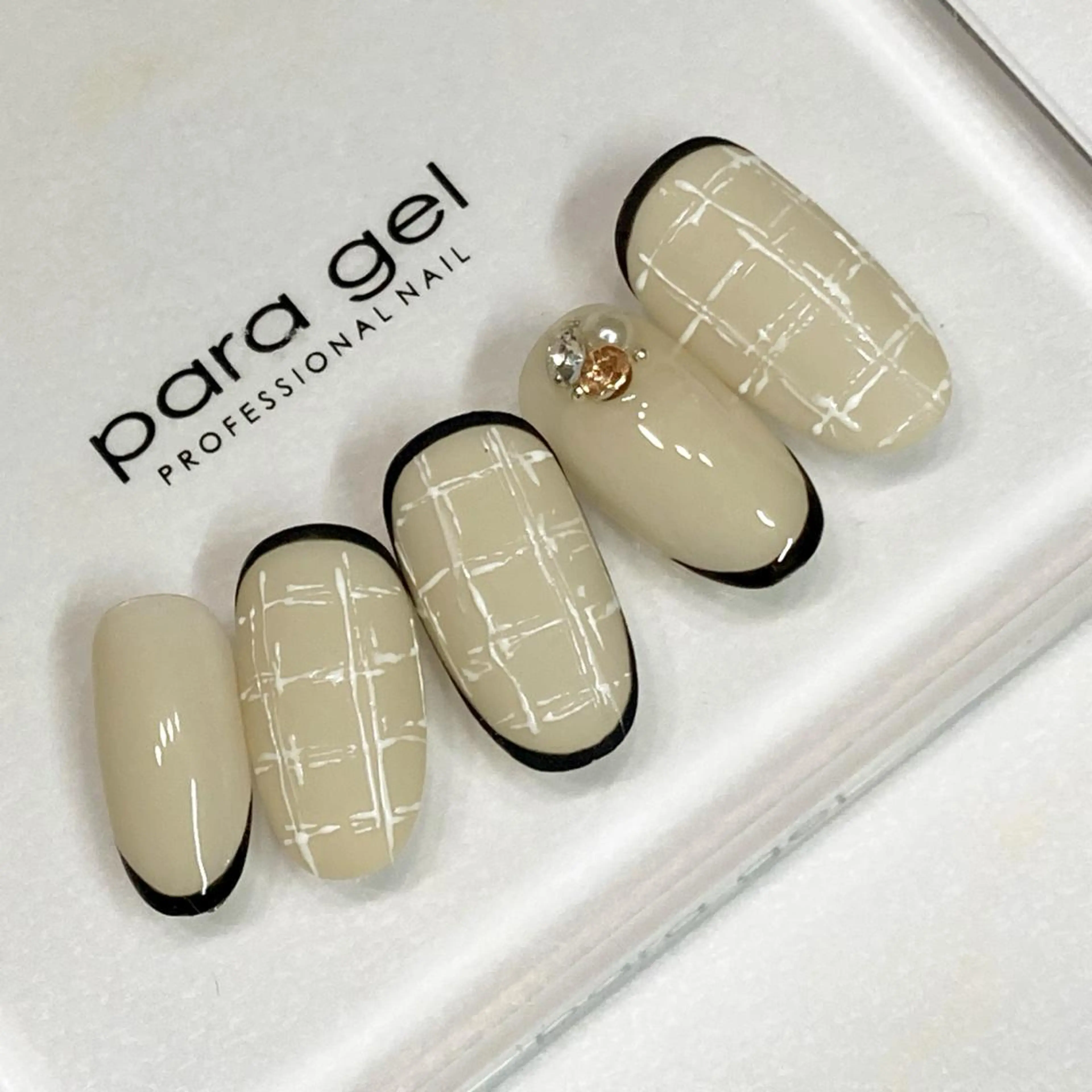 ネイル BellaLuna NAILのネイルデザイン