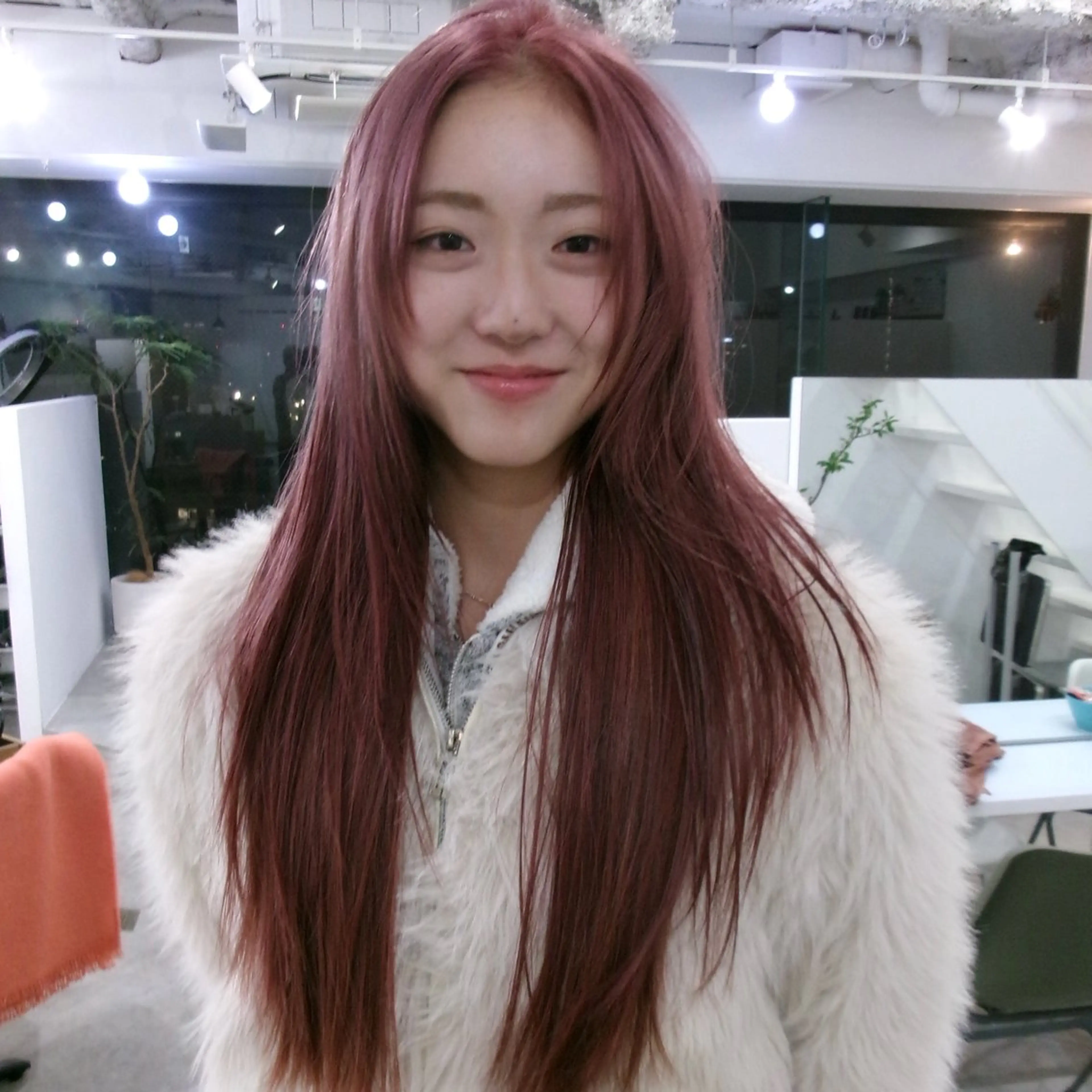 ロング 今井 香奈恵のヘアスタイル