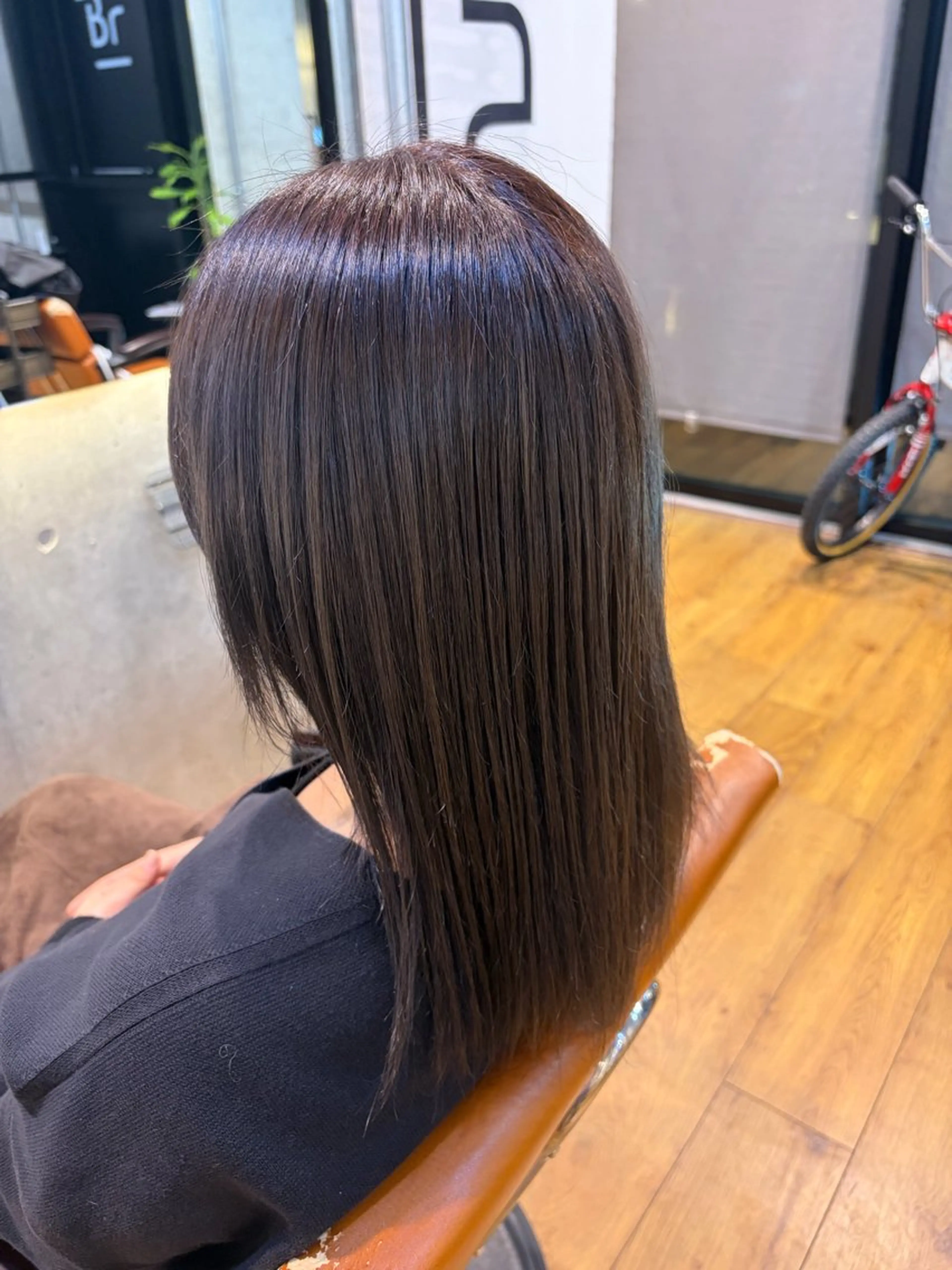 セミロング カラー ヘアカラー トリートメント 岡本 蓮央のヘアスタイル