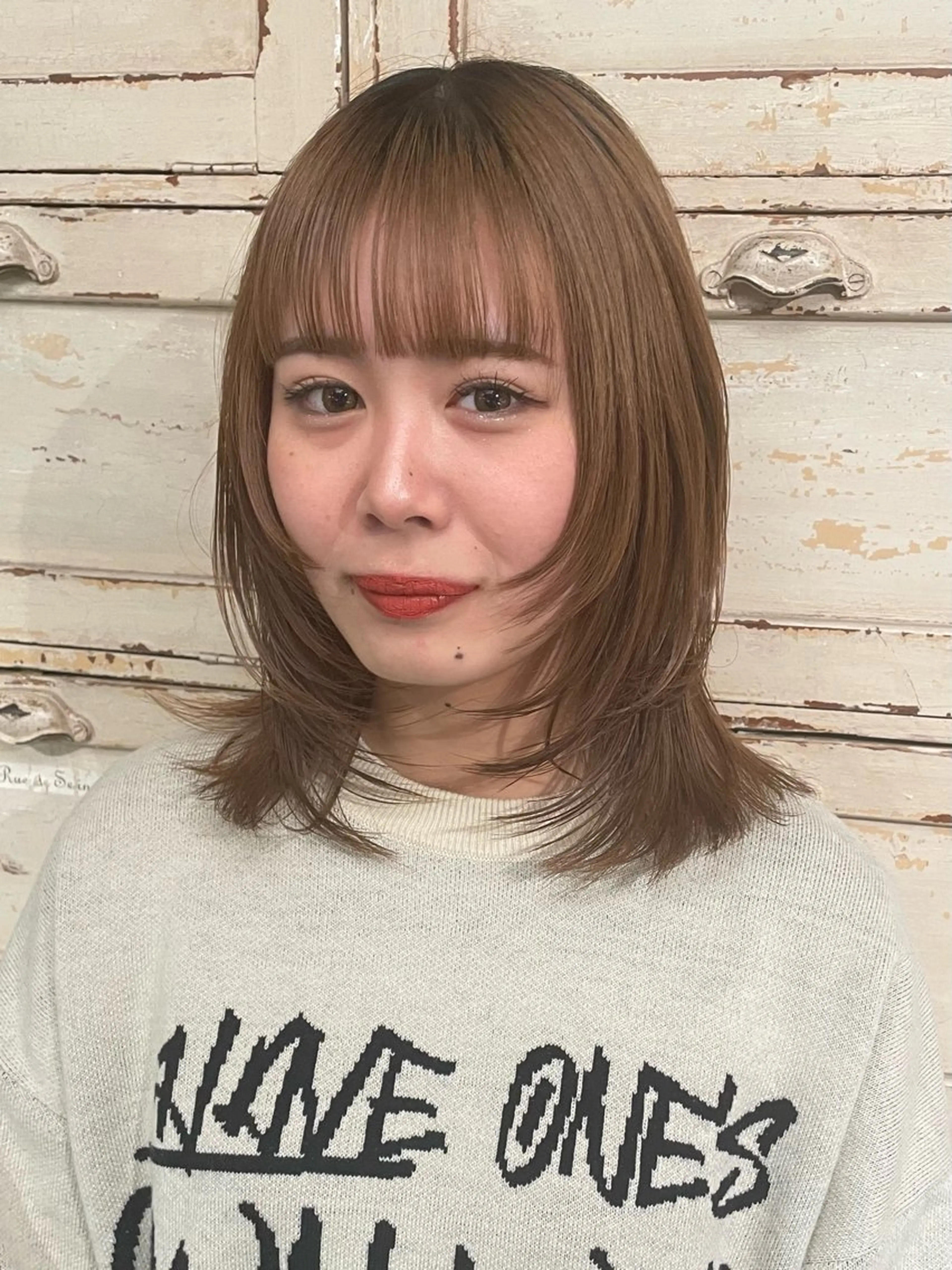 ミディアム カラー 顔まわりレイヤー ハッシュカット レイヤーカット カット ヘアカラー RorriM natsuのヘアスタイル