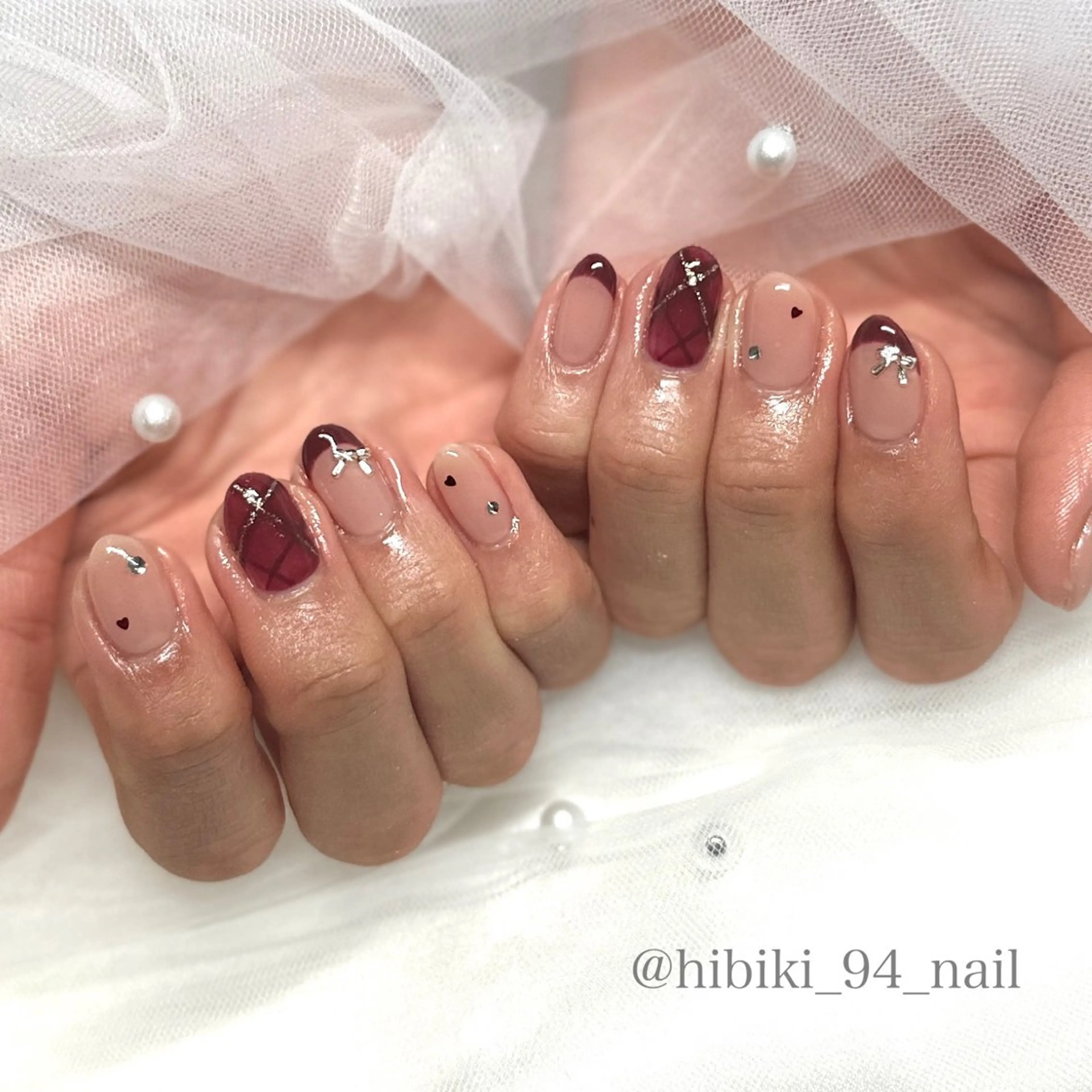 ネイル ボルドー ガーリー 韓国ネイル 冬ネイル クリスマス ハンドネイル L'oeillet HIBIKIのネイルデザイン