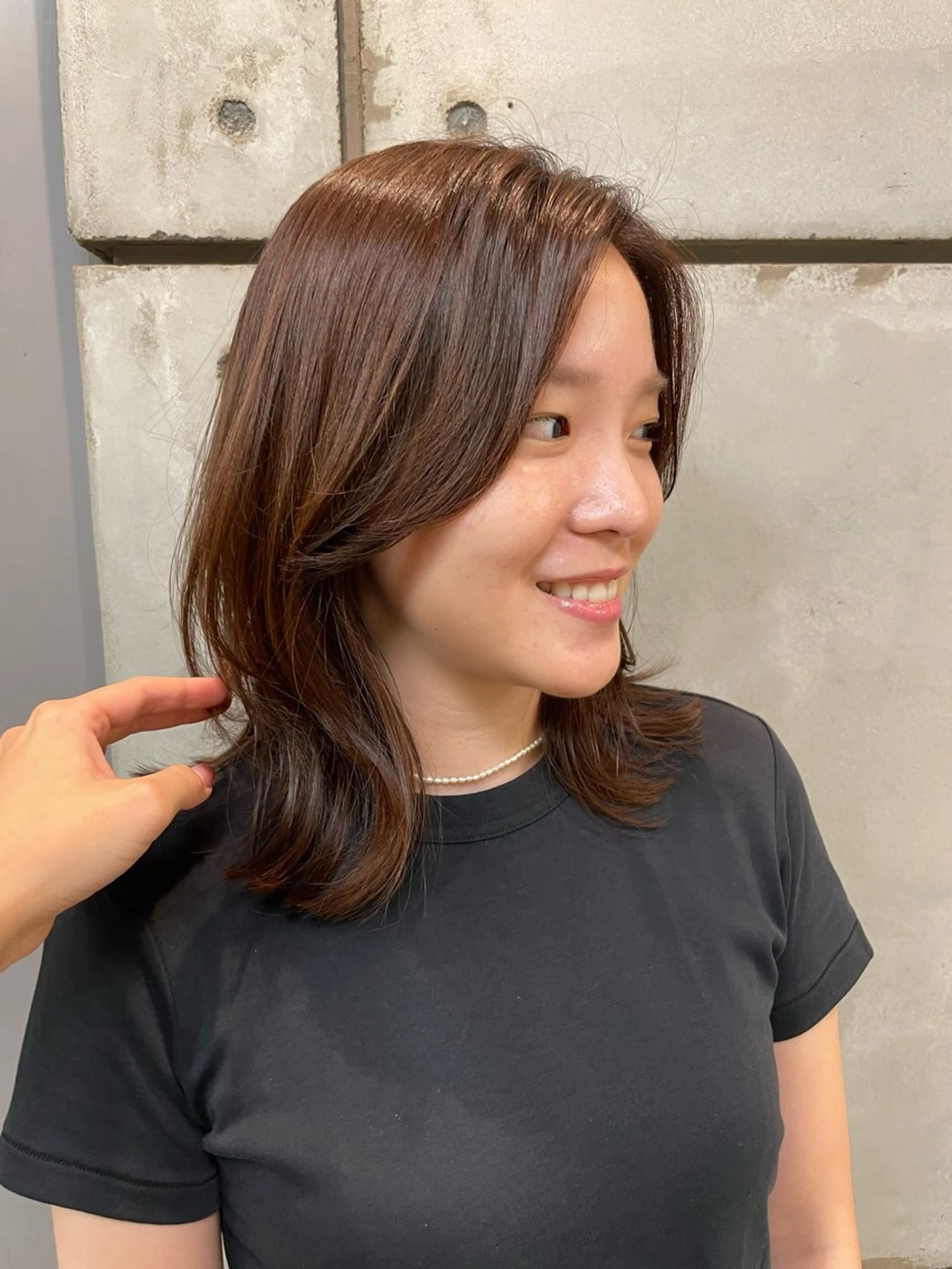 ミディアム カラー くびれヘア 青木 あおいのヘアスタイル