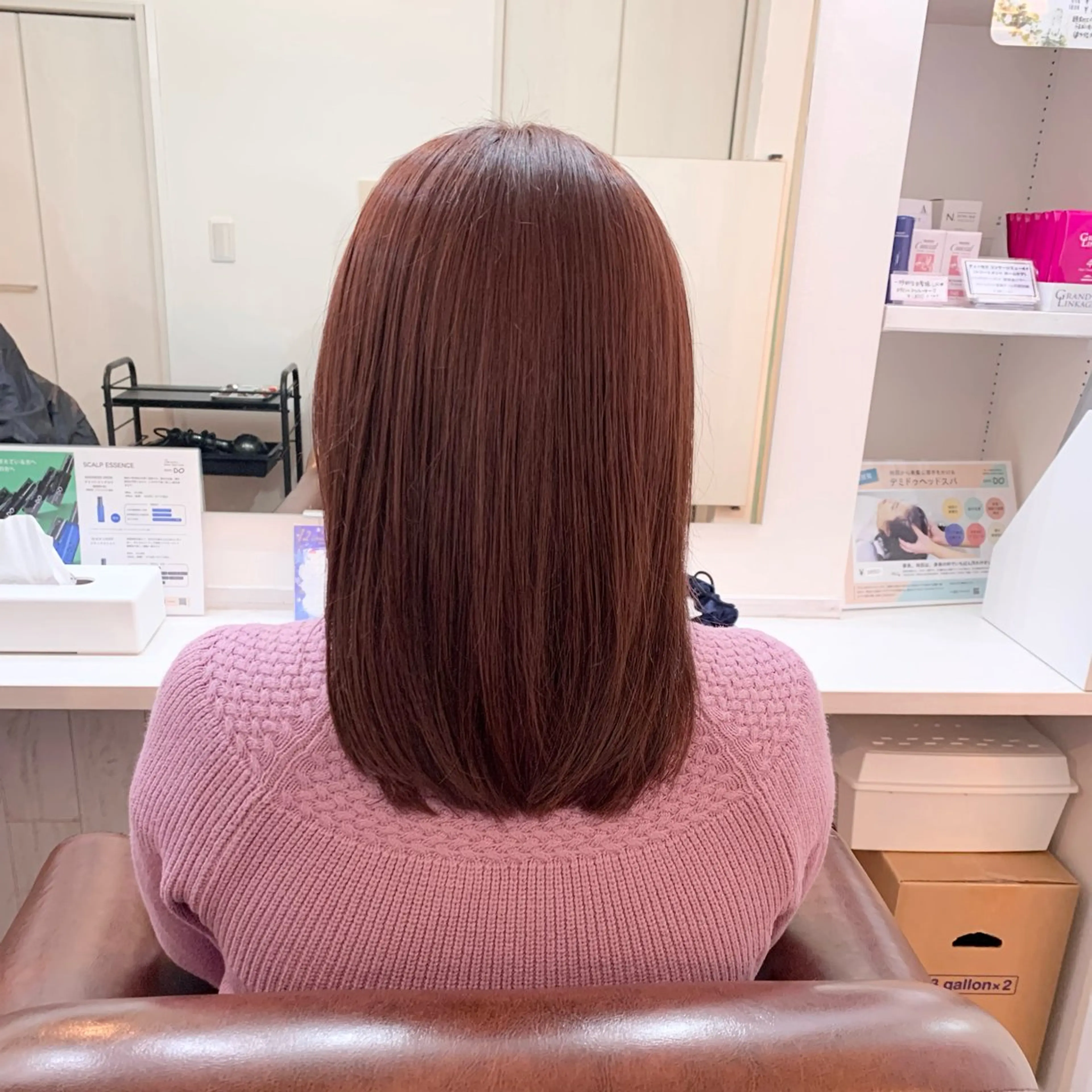 セミロング カラー ピンクカラー カット ヘアカラー elua kanekoの眉毛・アイブロウイメージ