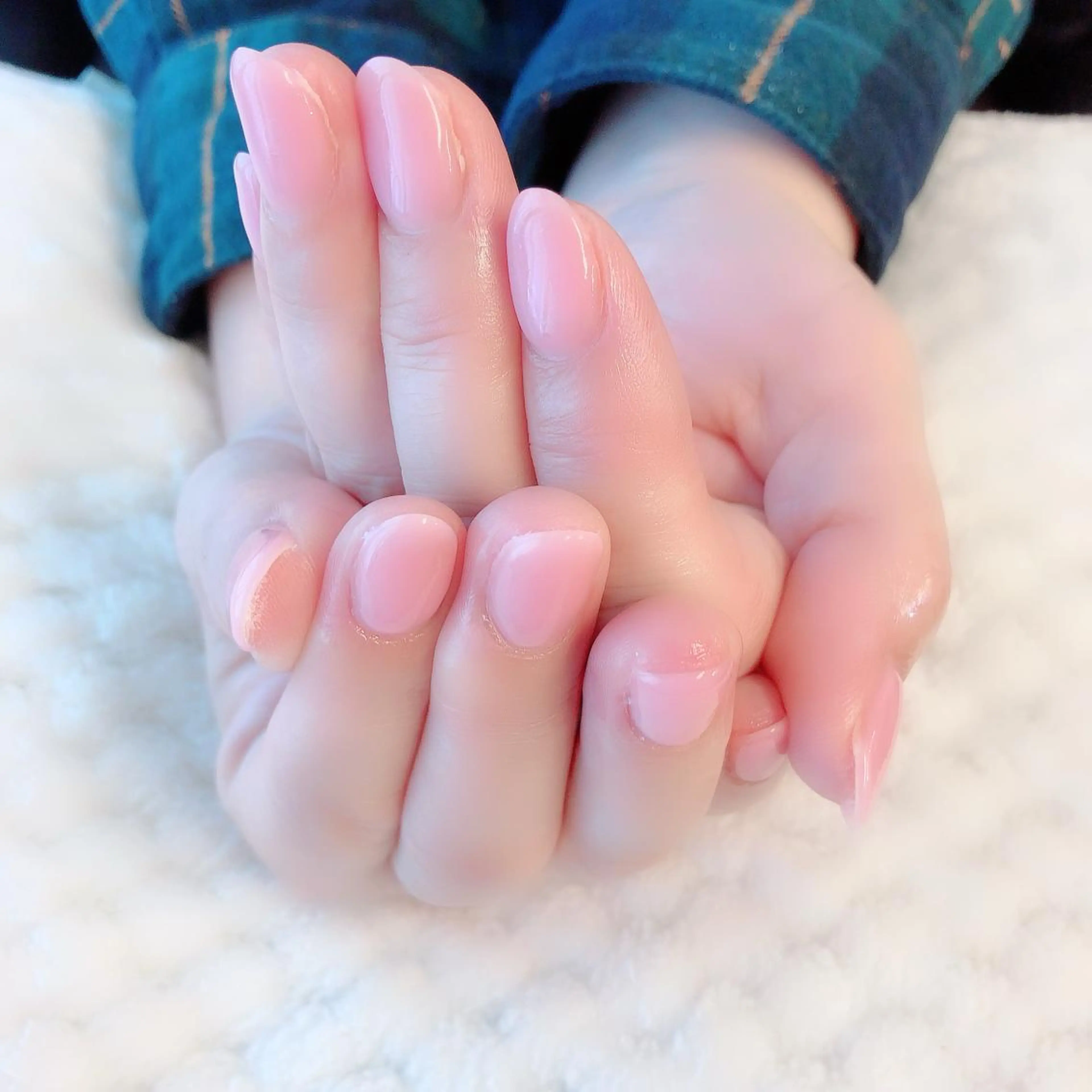 ネイル ラメ(グリッター) ラメグラデーション ワンカラーネイル ピンク シンプルネイル ono megumiのネイルデザイン