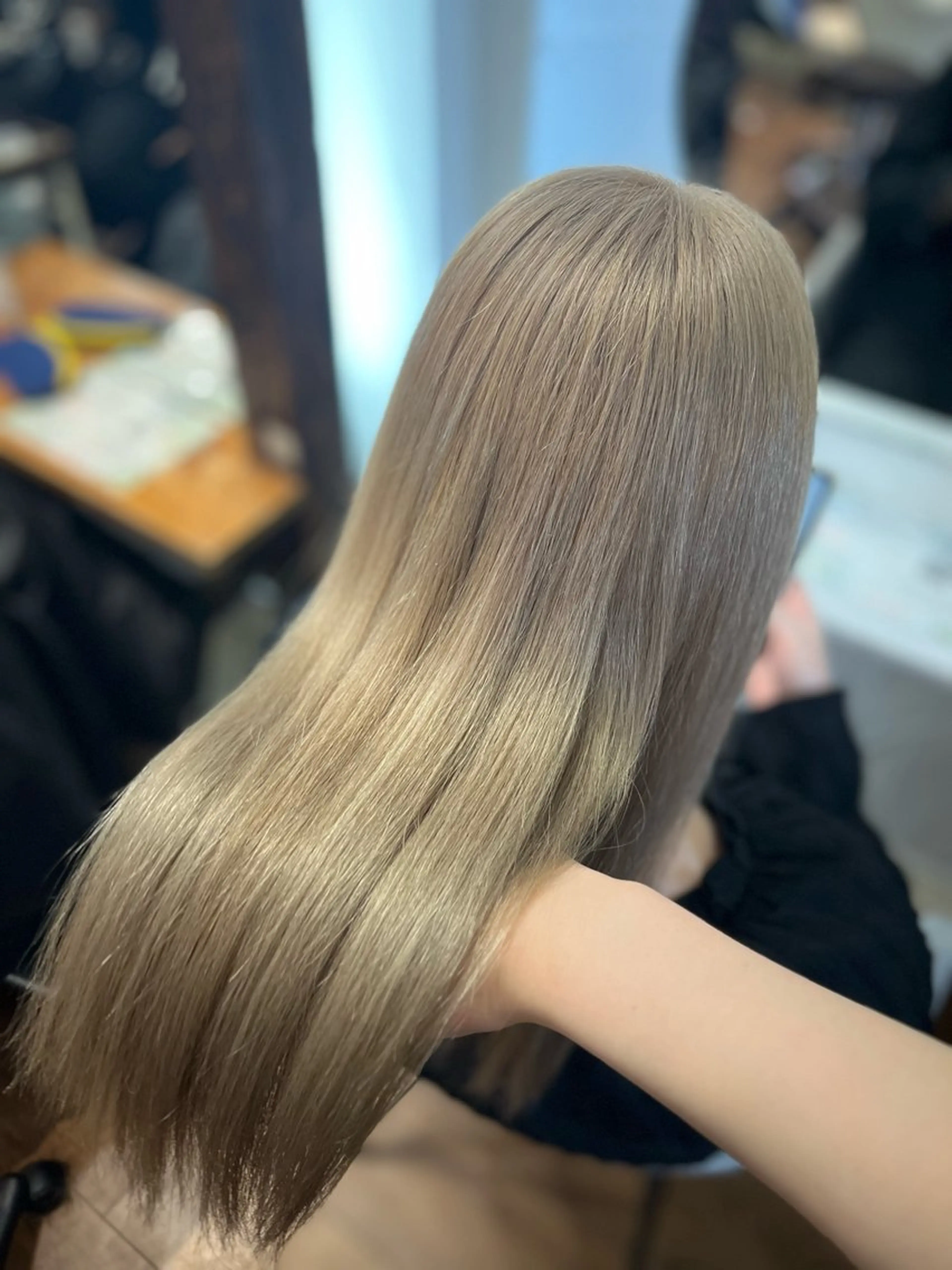 ロング カラー ベージュカラー ミルクティーベージュ ヘアカラー トリートメント ヘッドスパ ぴんく髪の美容師🎀 🖤ゆうなのヘアスタイル