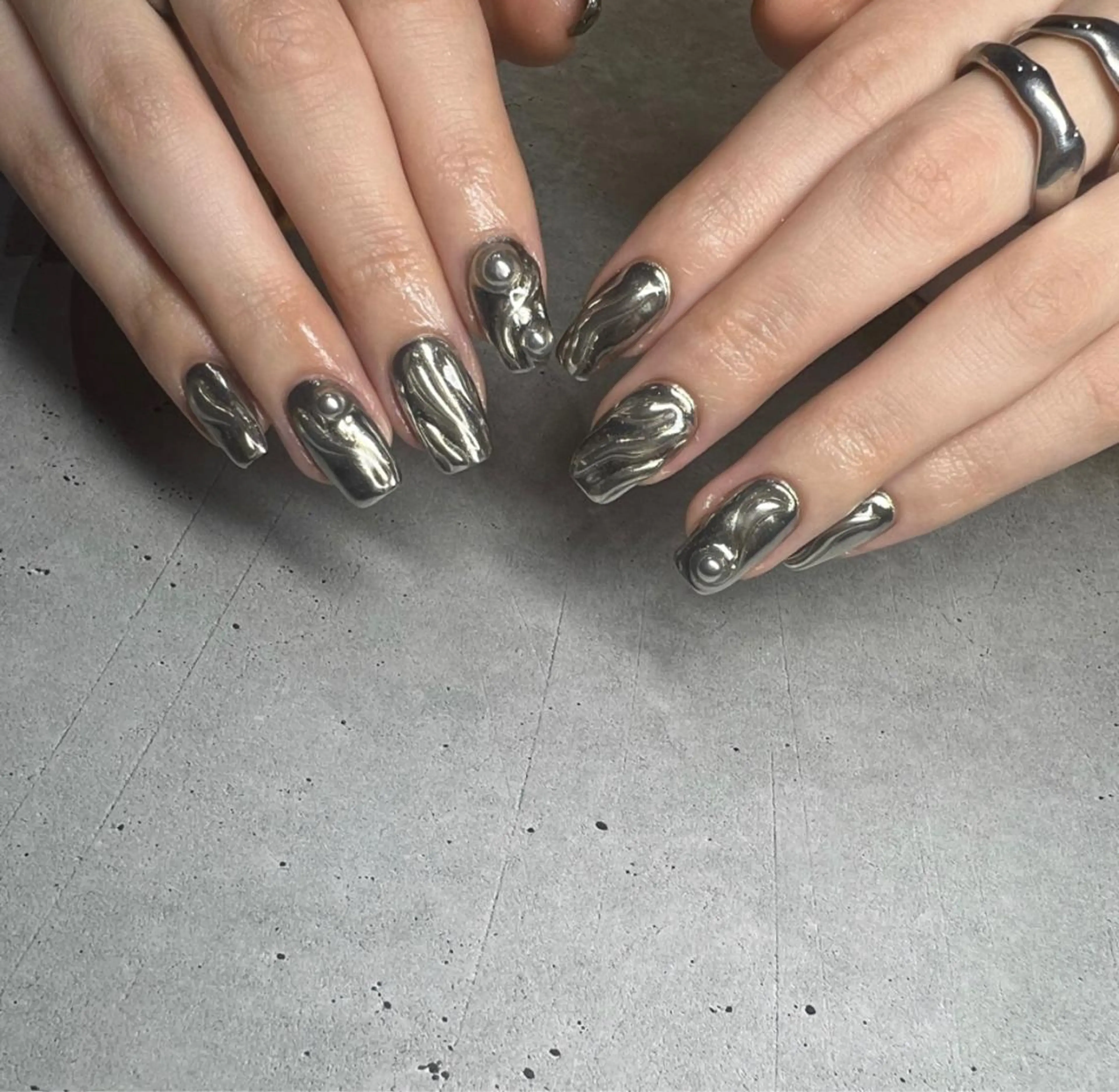 ネイル チークネイル ジェルネイル 韓国ネイル ミラーネイル 持ち込み ハンドネイル LeaLea nails.のネイルデザイン