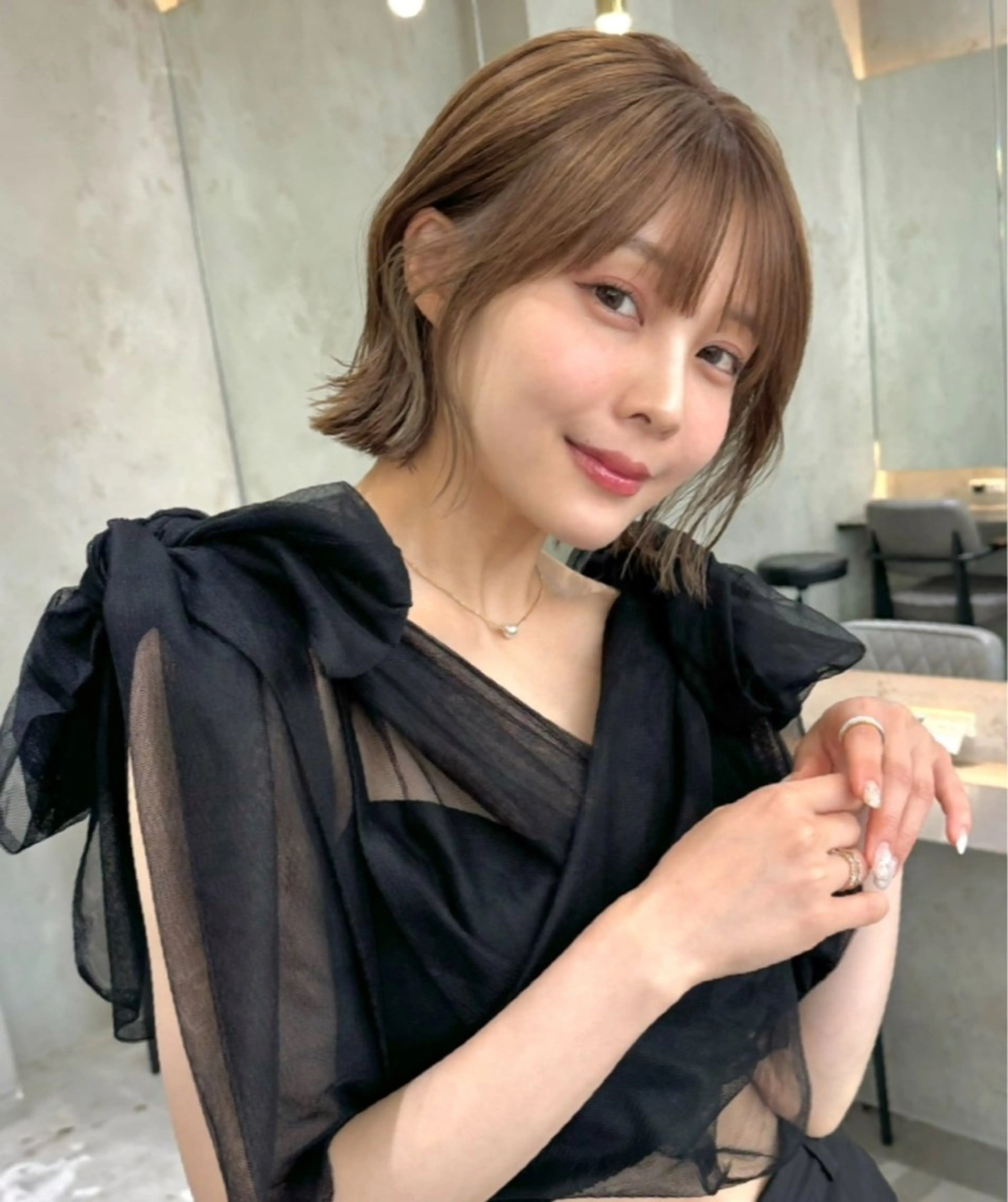 ショート カラー カット ヘアカラー トリートメント 莉乃/縮毛矯正/髪質 改善/艶カラーのヘアスタイル