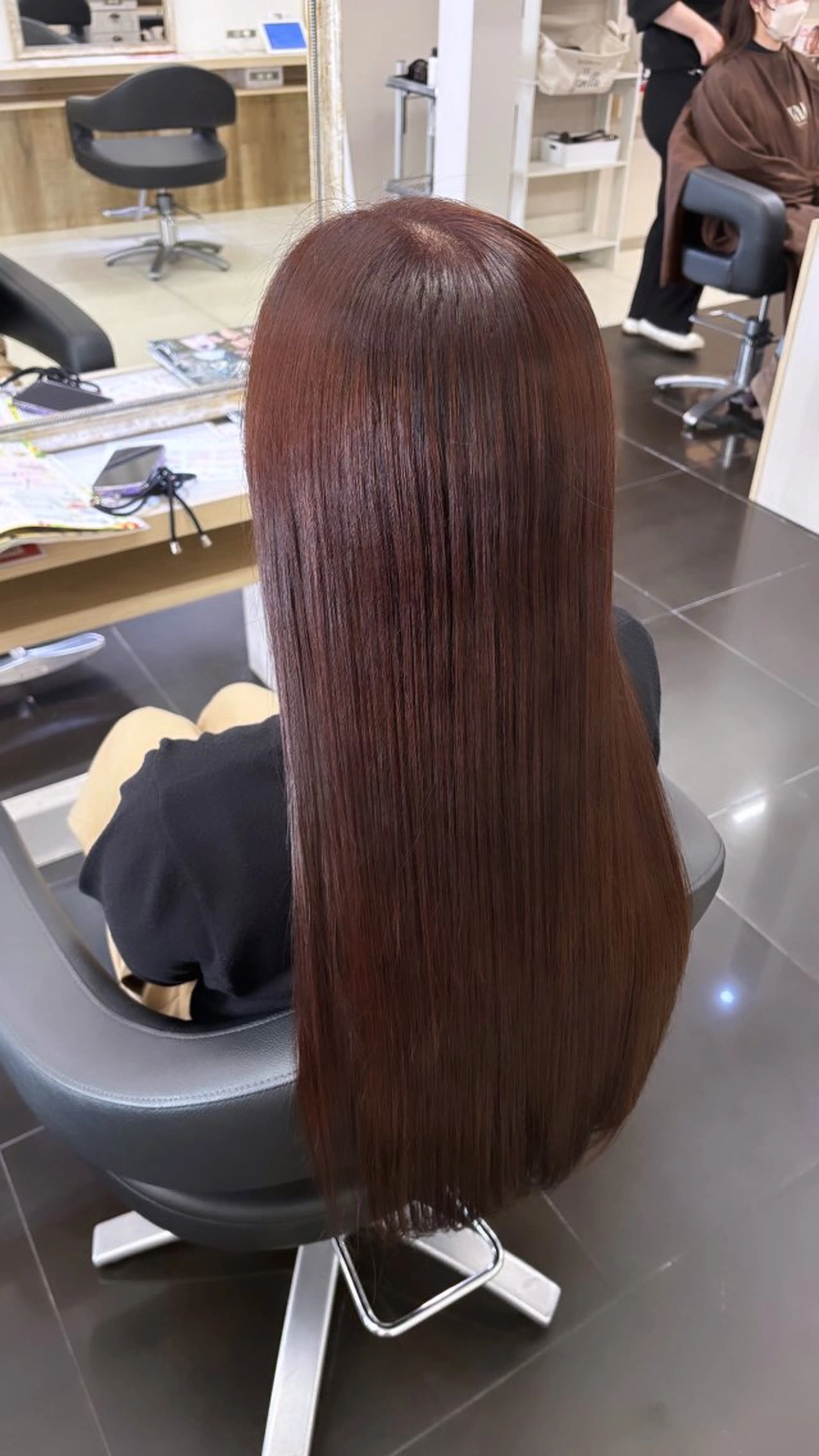 カラー 梶山 愛夢のヘアスタイル