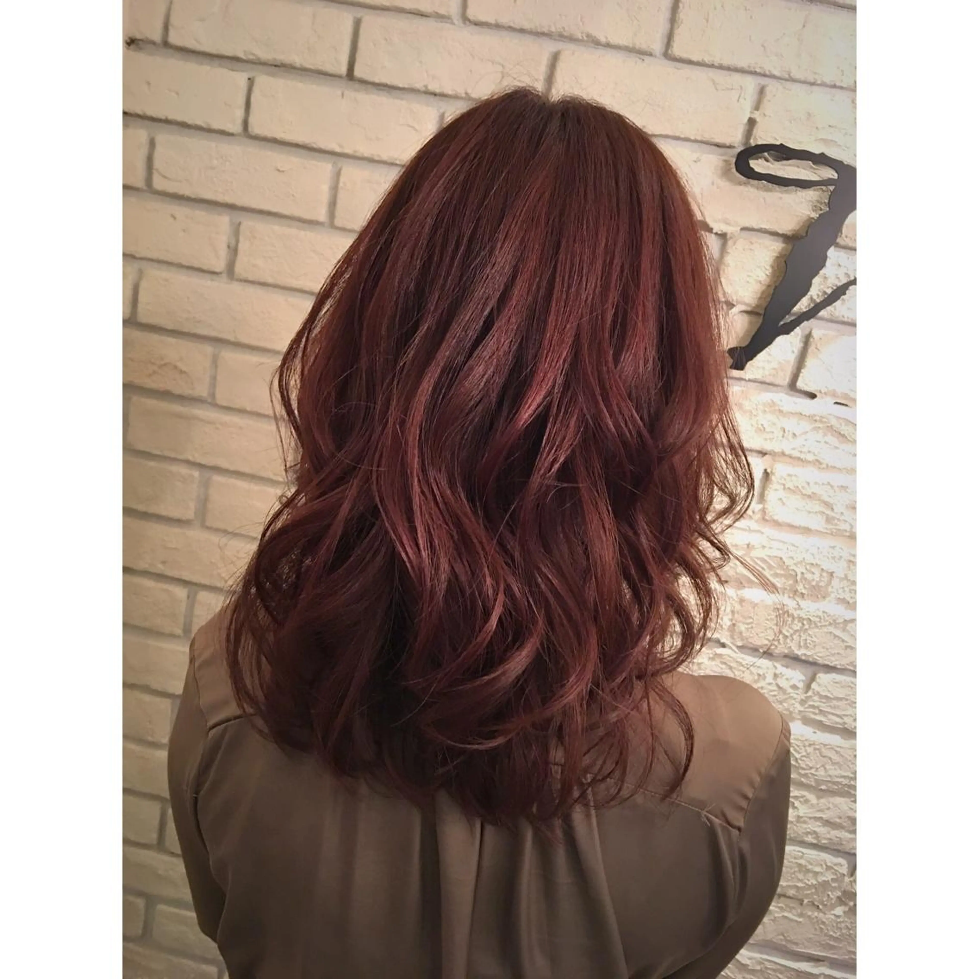 ミディアム ヤマグチ ヒカルのヘアスタイル