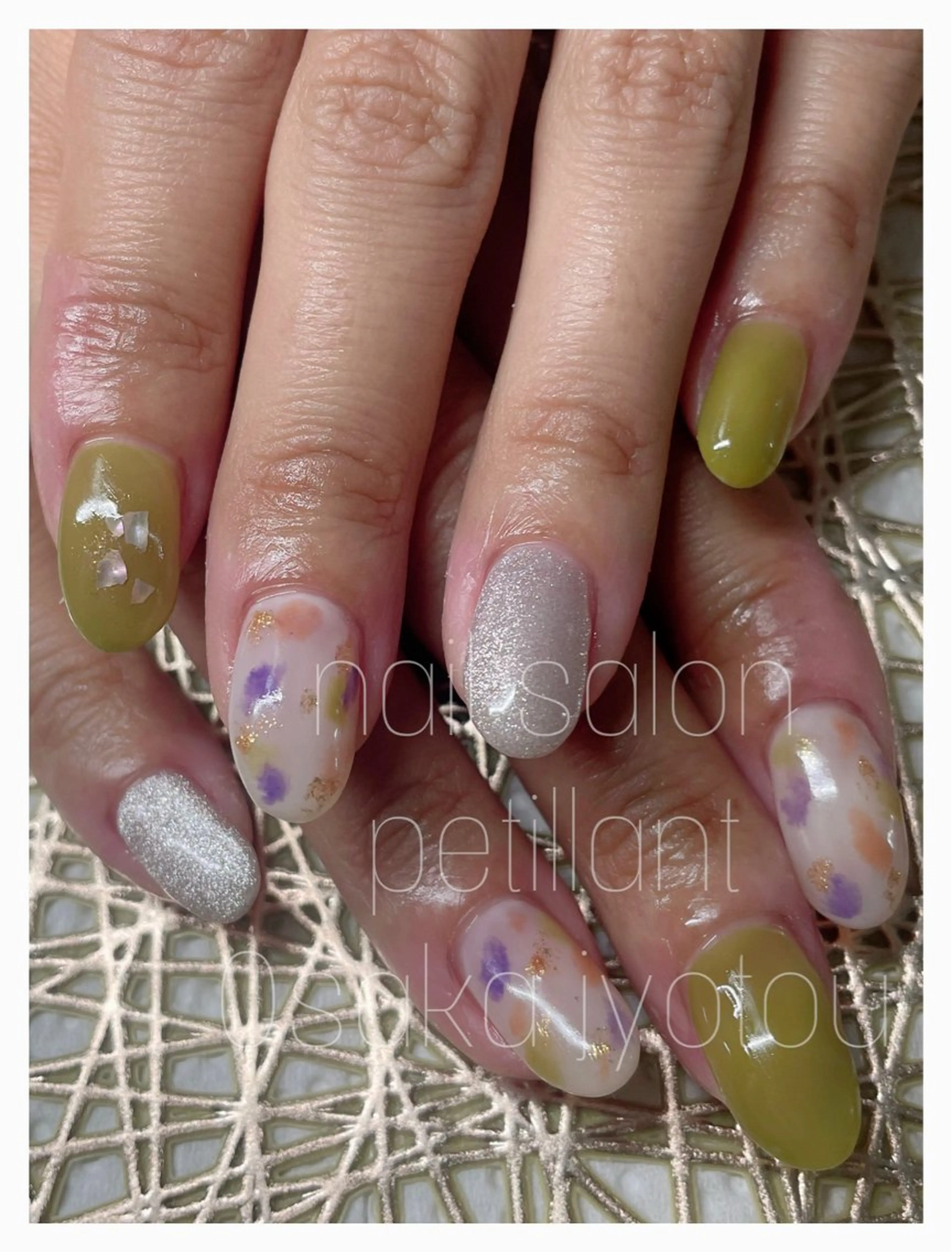 ネイル アートネイル グリーン ピンク 春ネイル nail salon petillantのネイルデザイン