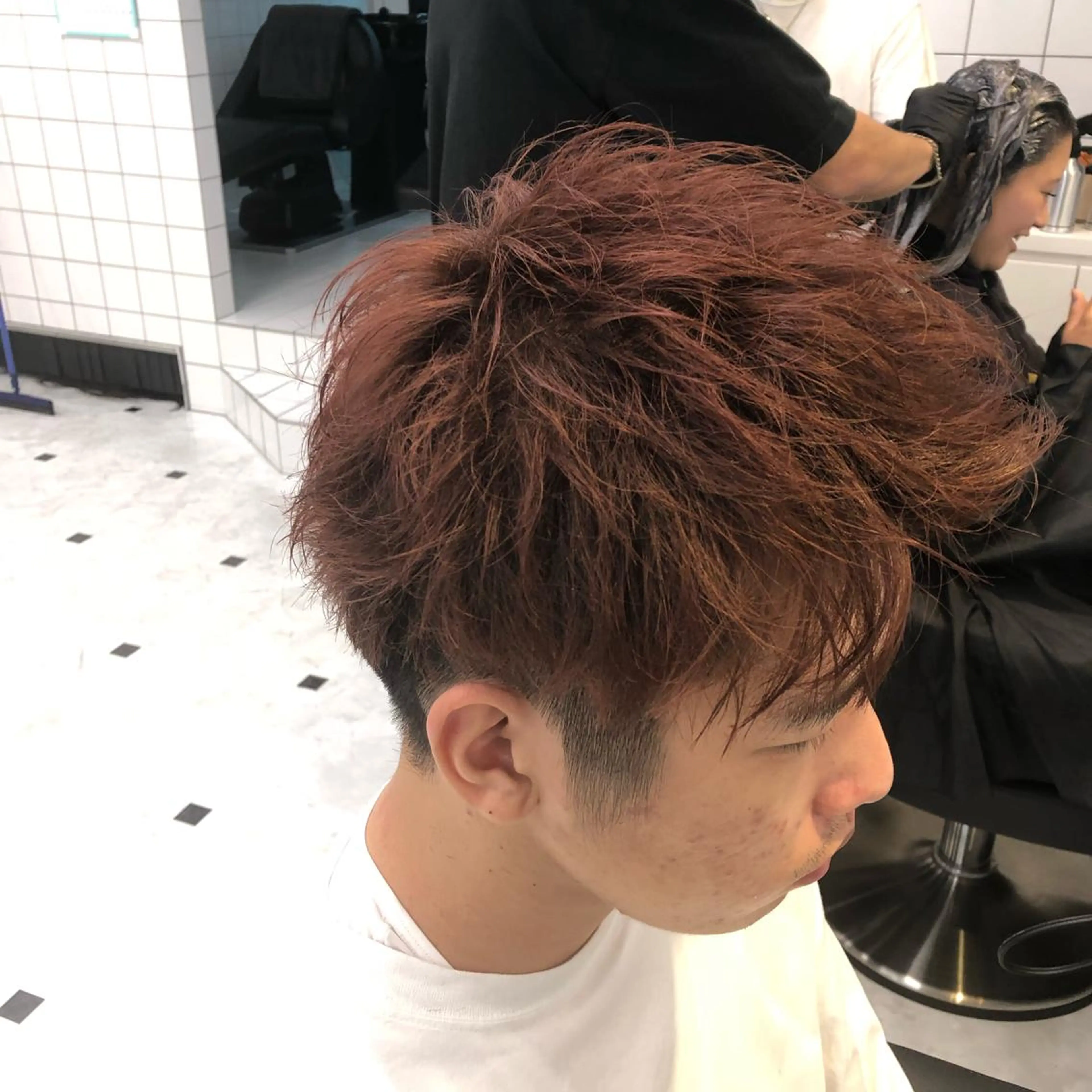 ショート カラー パーマ メンズ ヘアカラー トリートメント ヘッドスパ ヘアセット ベージュグレージュ 💕しゅーじ💕のヘアスタイル